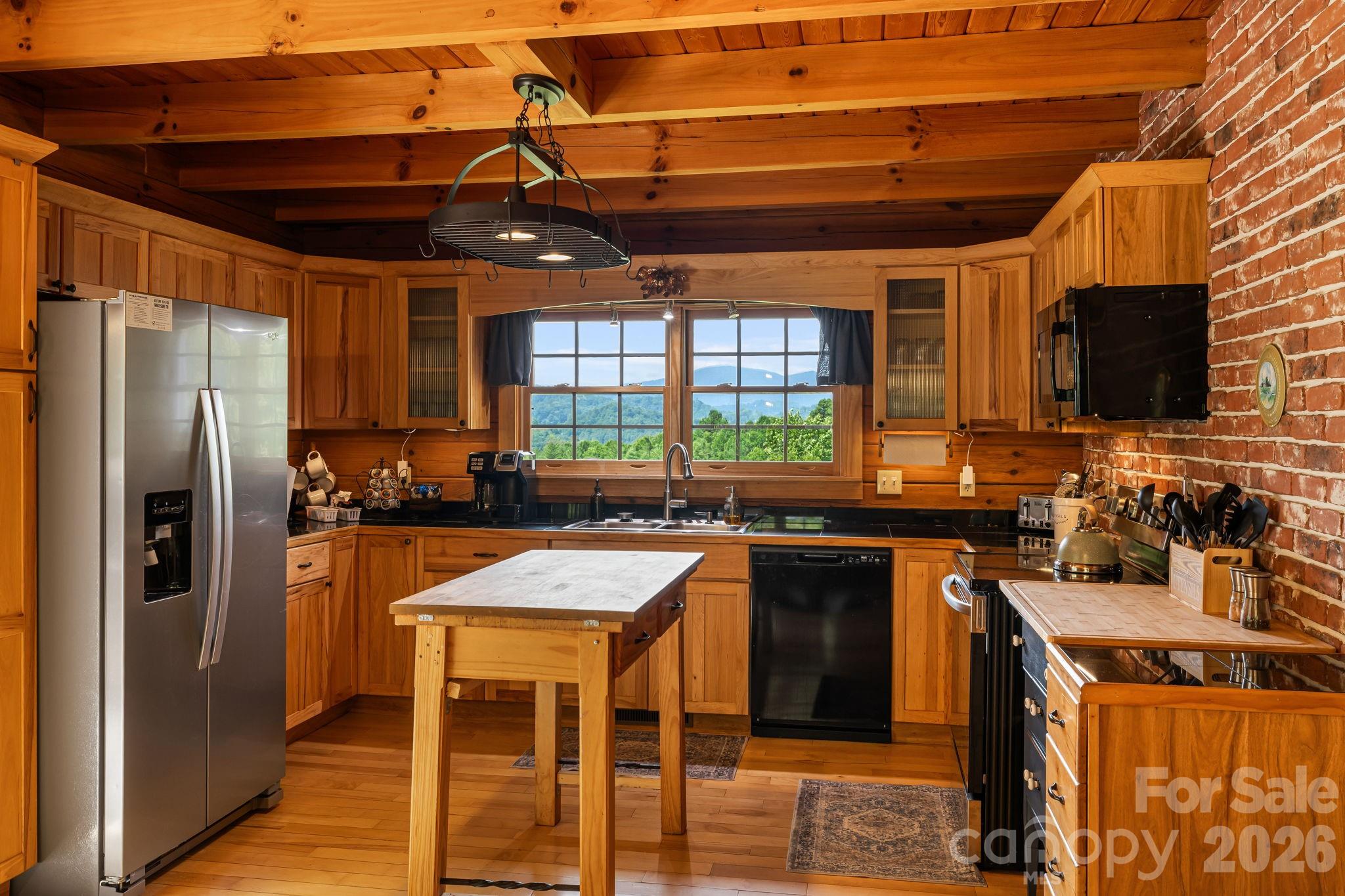515 Raccoon Branch Road — Green Mountain