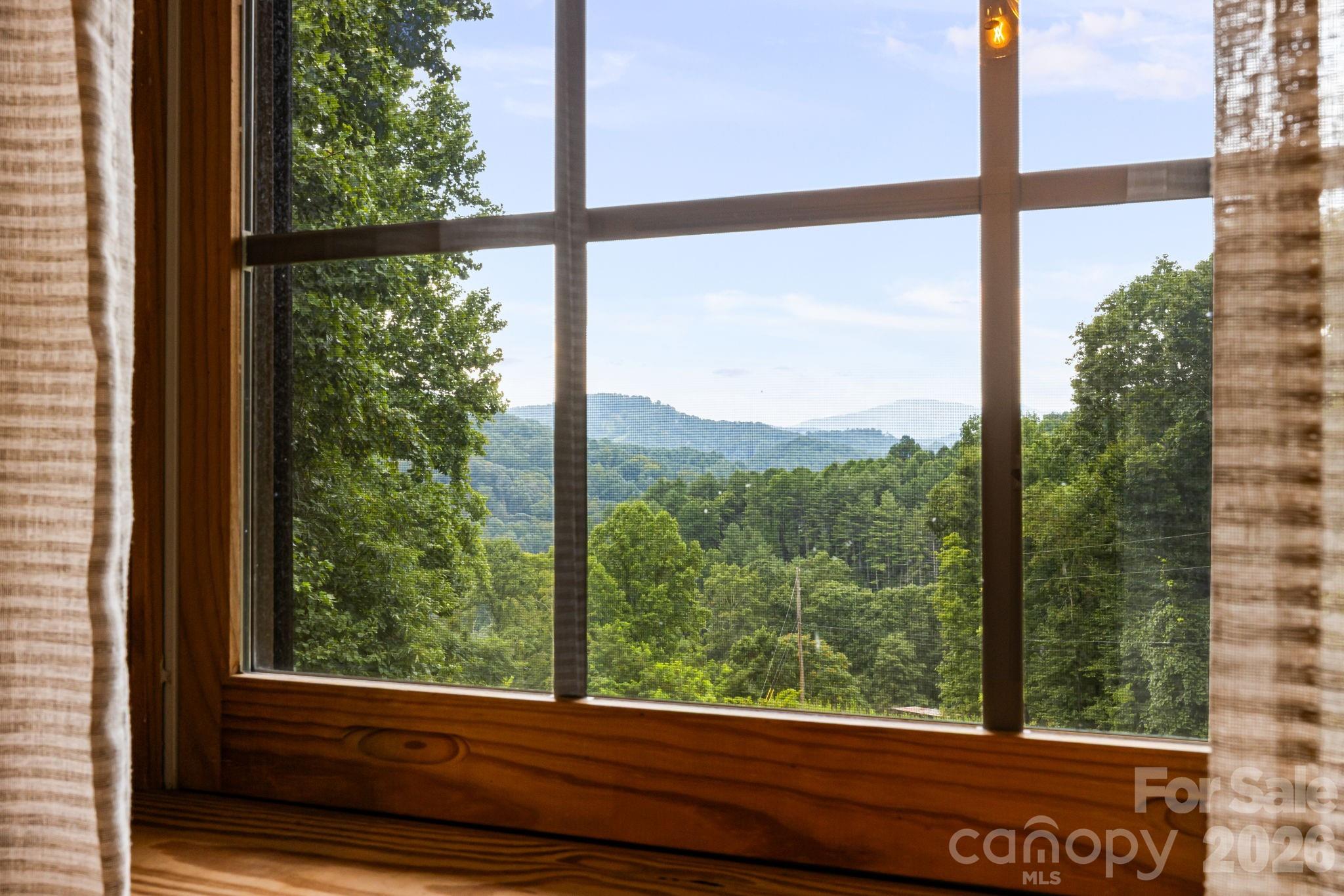 515 Raccoon Branch Road — Green Mountain