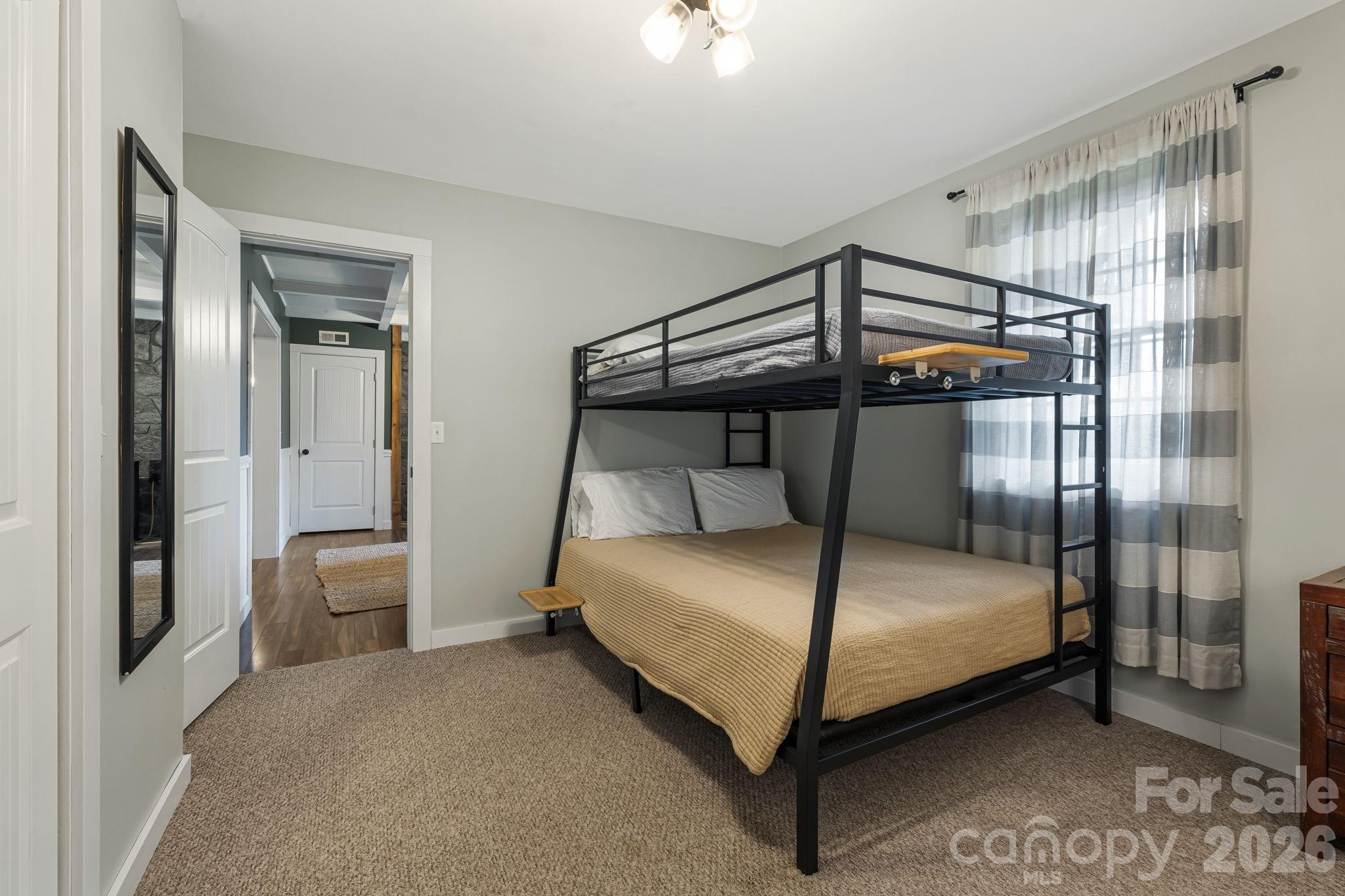 515 Raccoon Branch Road — Green Mountain
