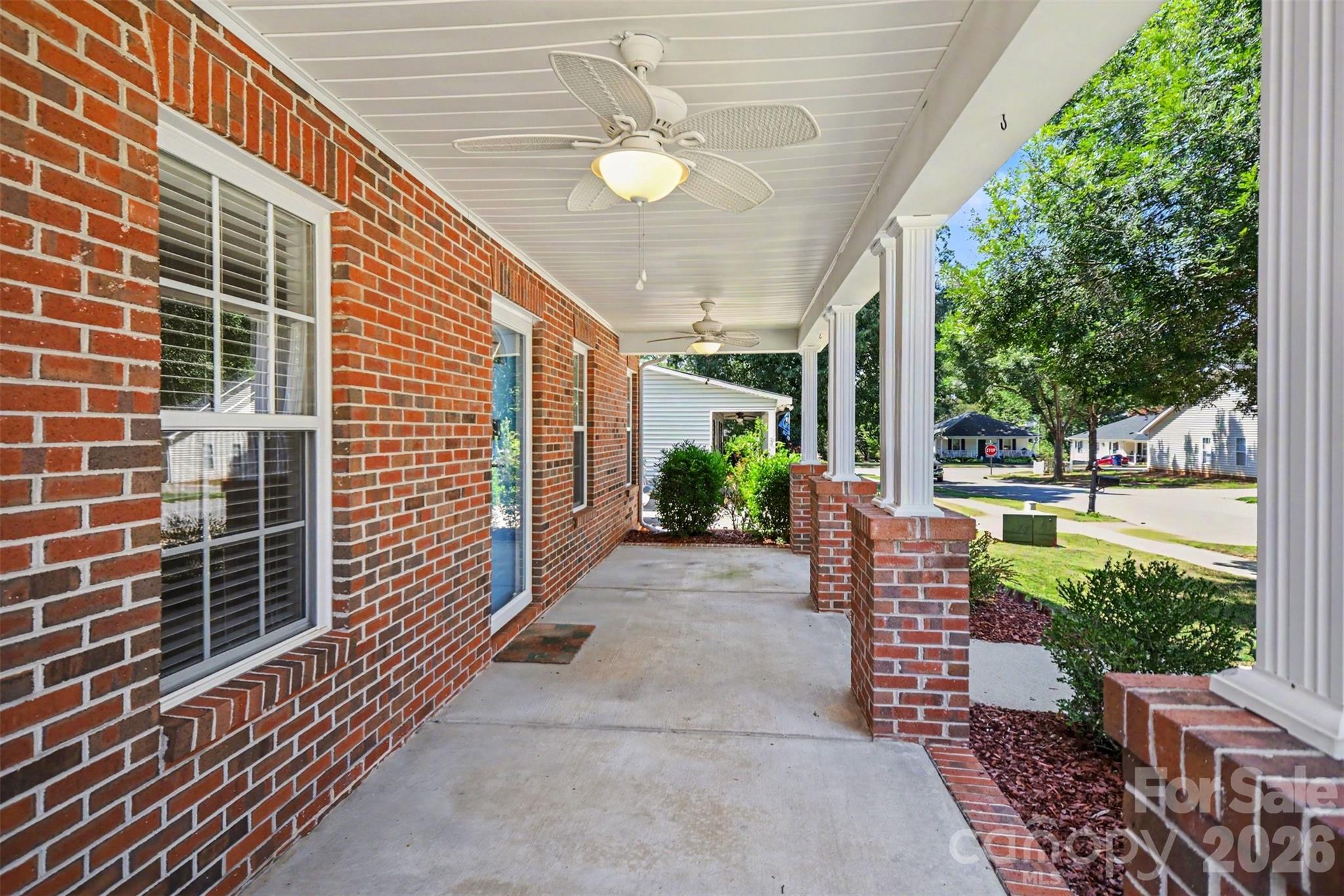 304 Llewellyn Street — Belmont