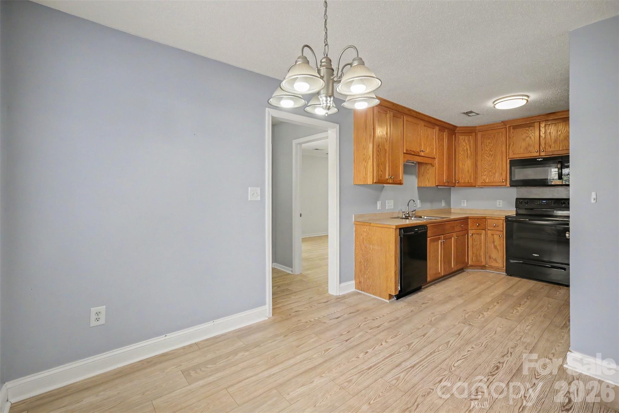 304 Llewellyn Street — Belmont
