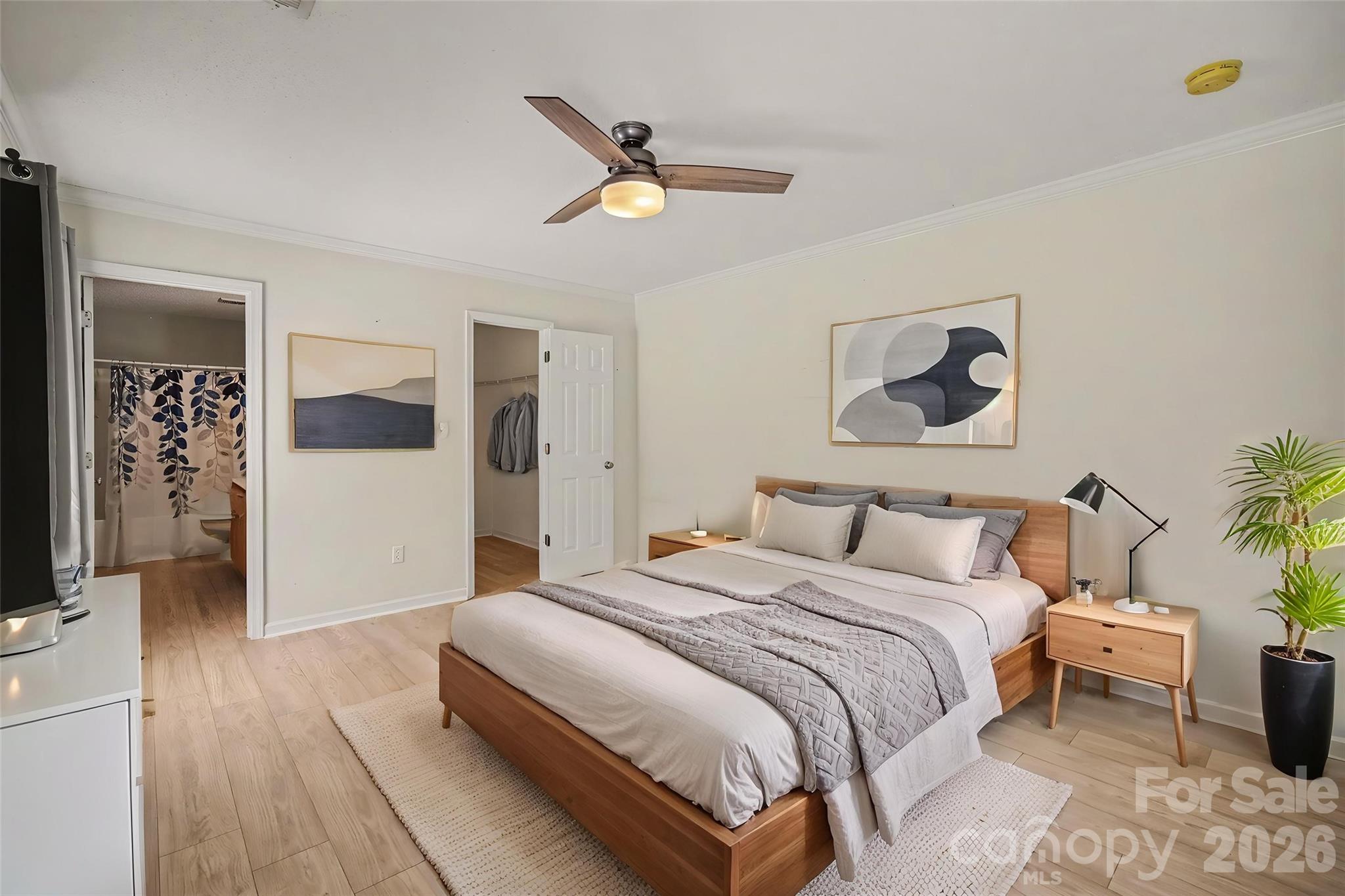 304 Llewellyn Street — Belmont