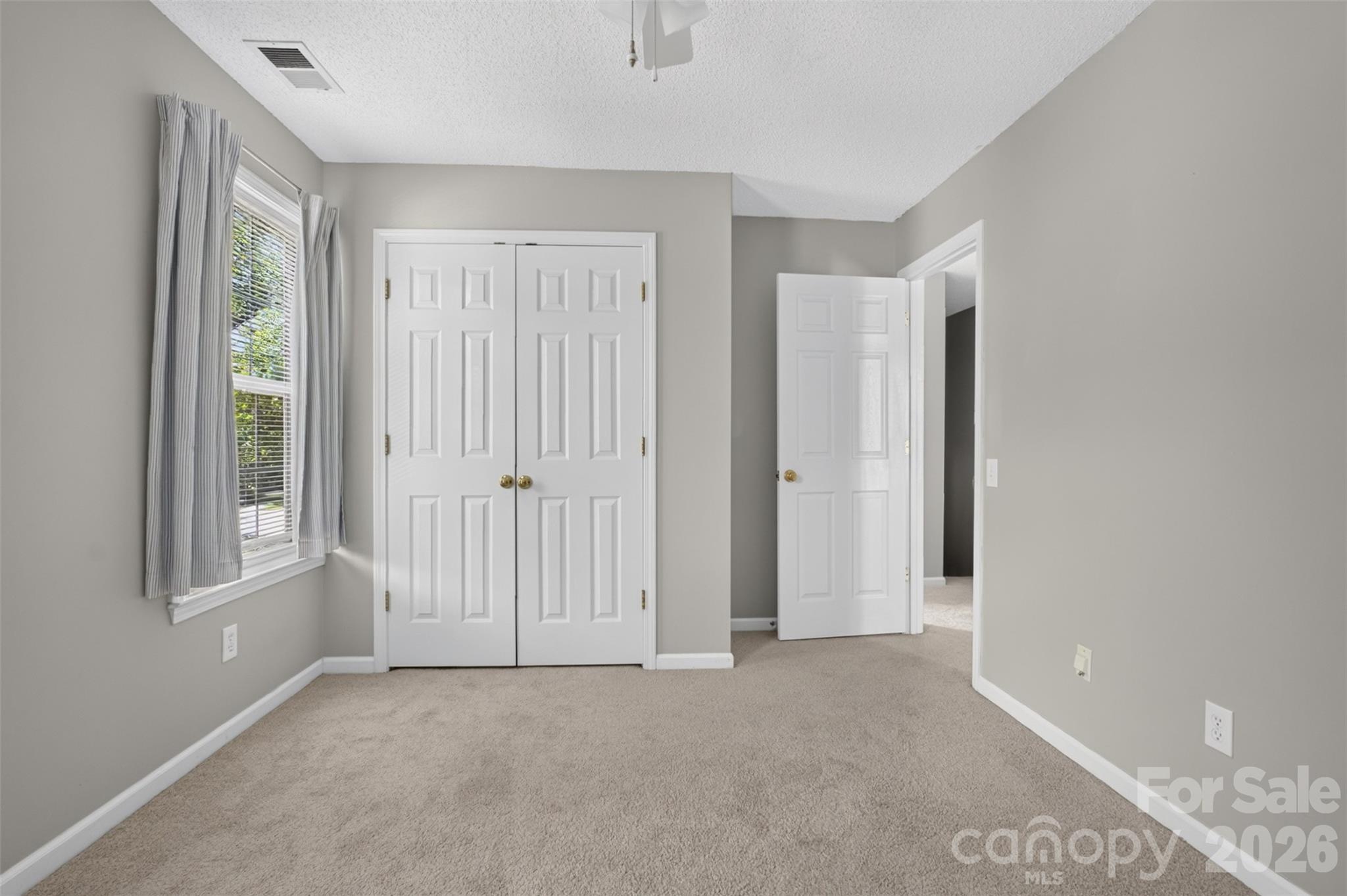 5936 Downfield Wood Drive — Charlotte