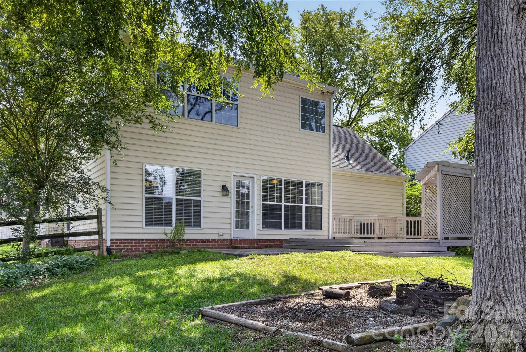 5936 Downfield Wood Drive — Charlotte