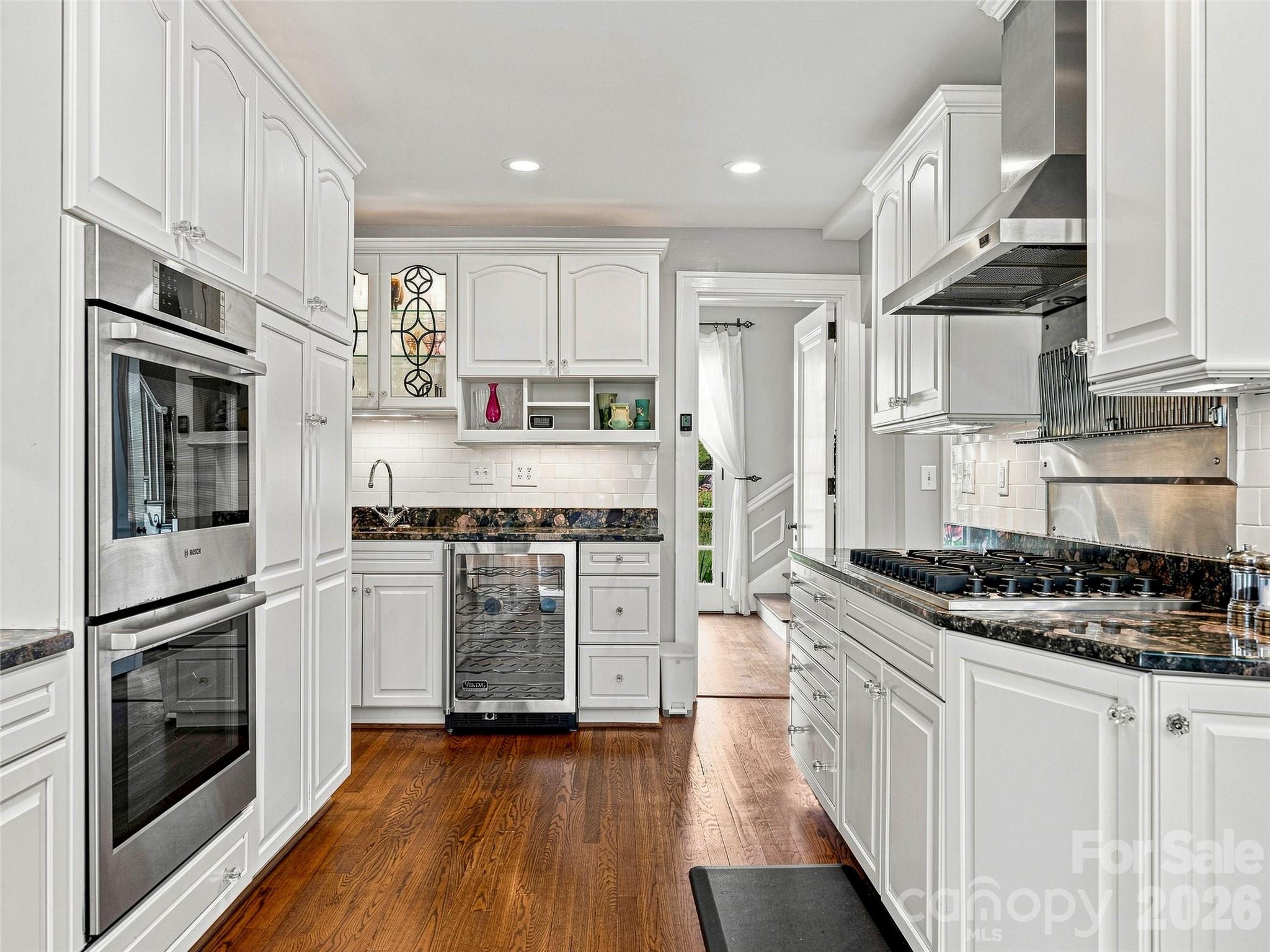 14 Griffing Boulevard — Asheville