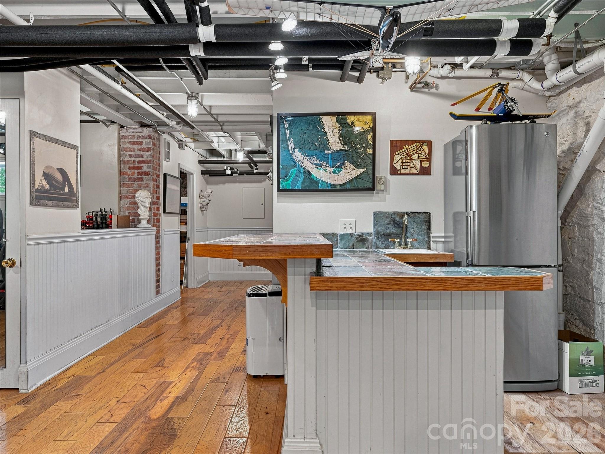 14 Griffing Boulevard — Asheville