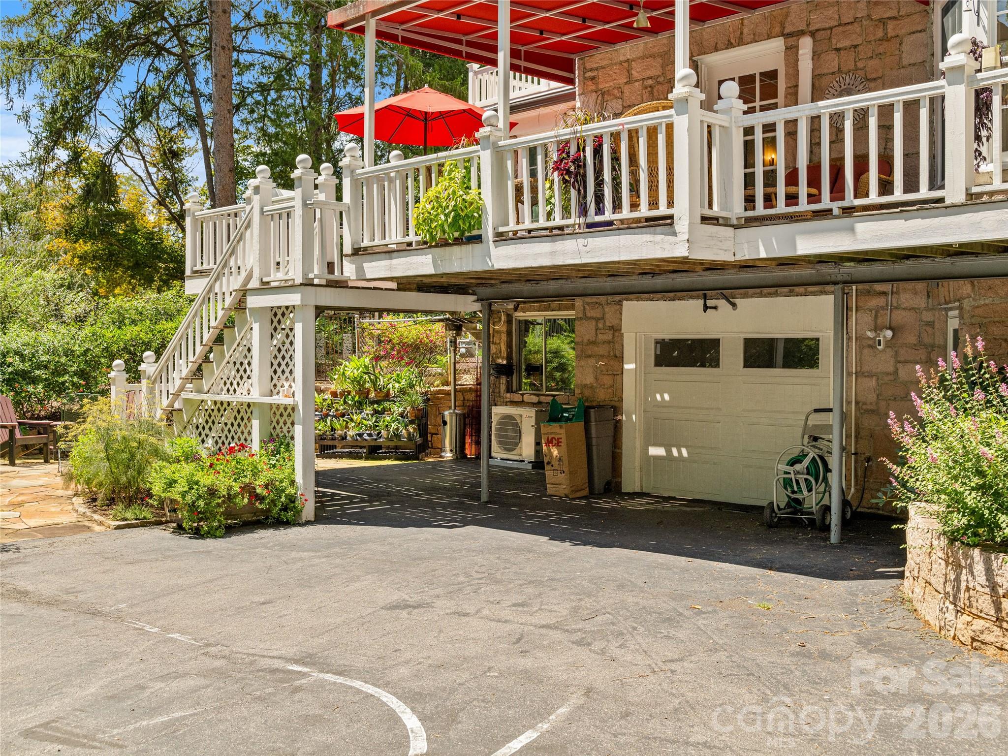 14 Griffing Boulevard — Asheville