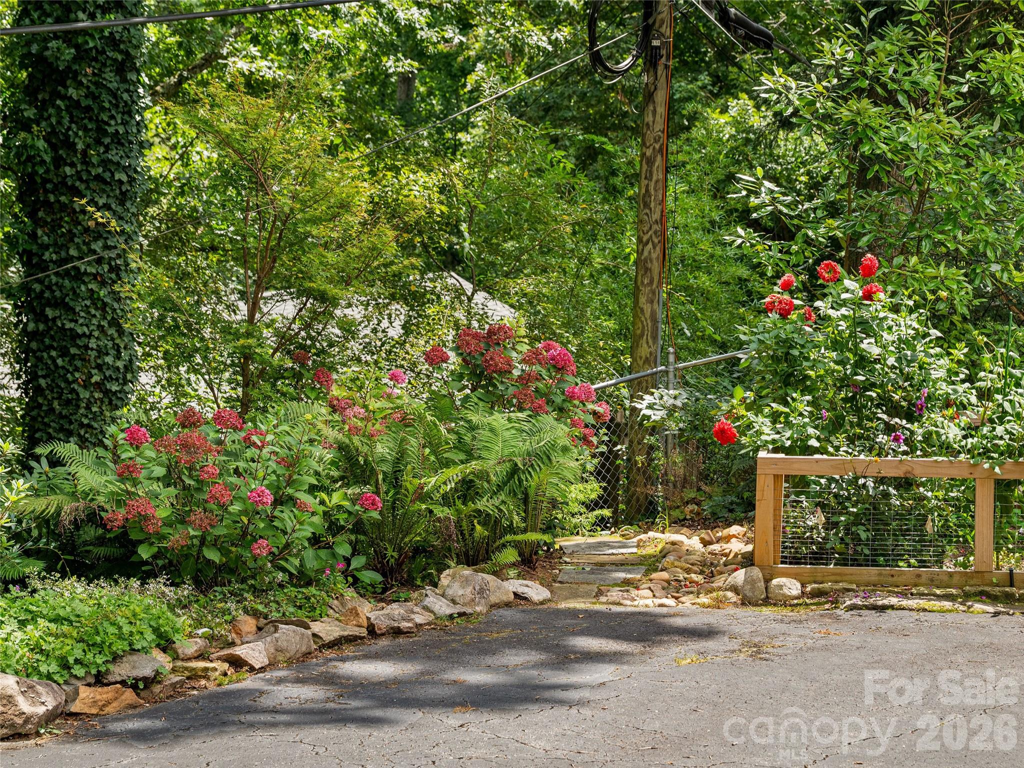 14 Griffing Boulevard — Asheville