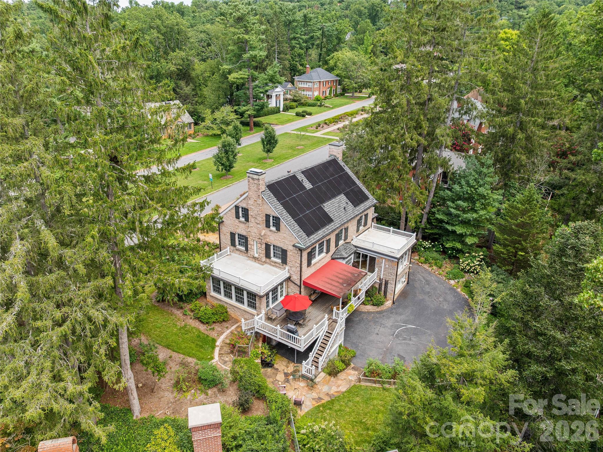 14 Griffing Boulevard — Asheville