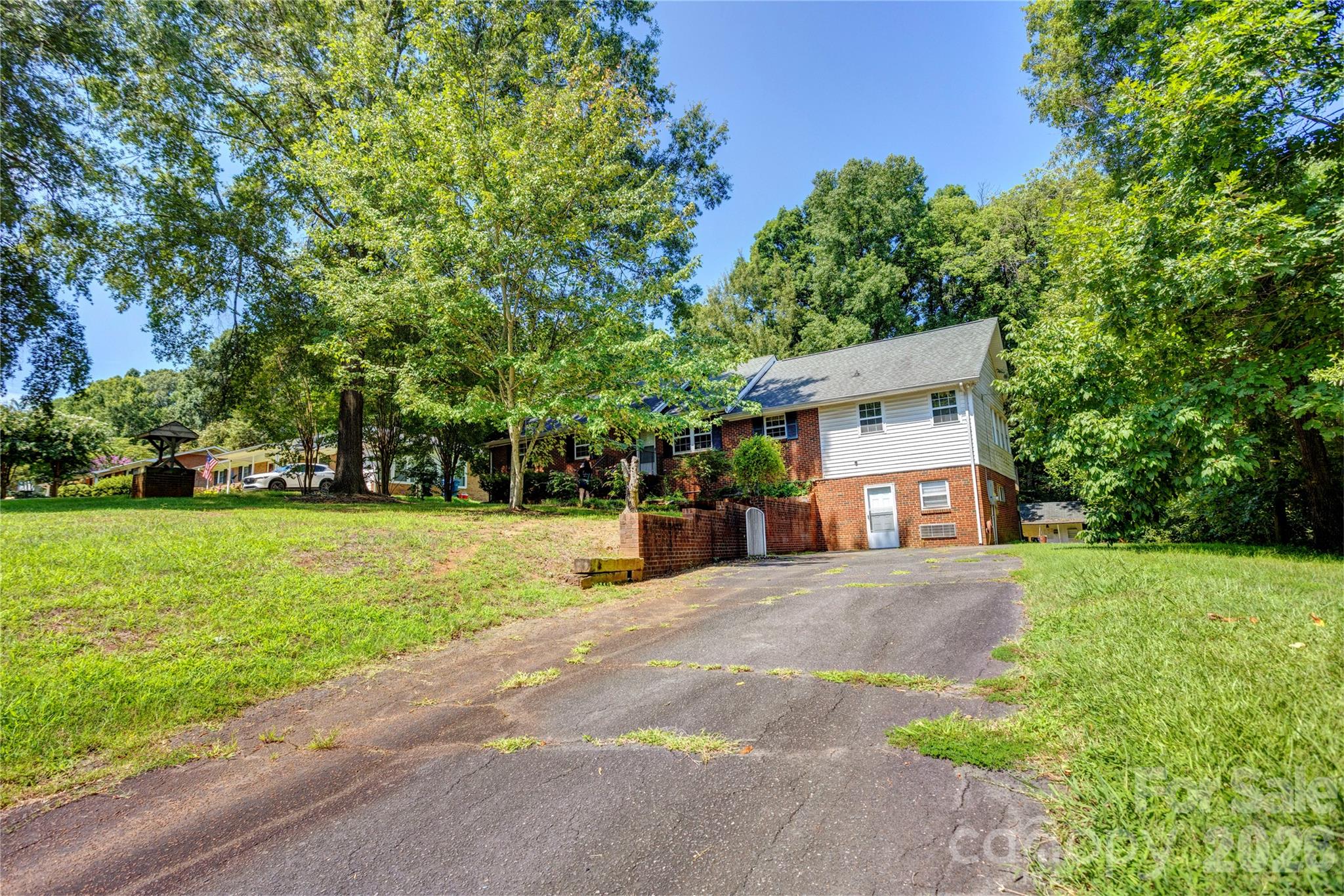 6733 Burkandt Road — Charlotte