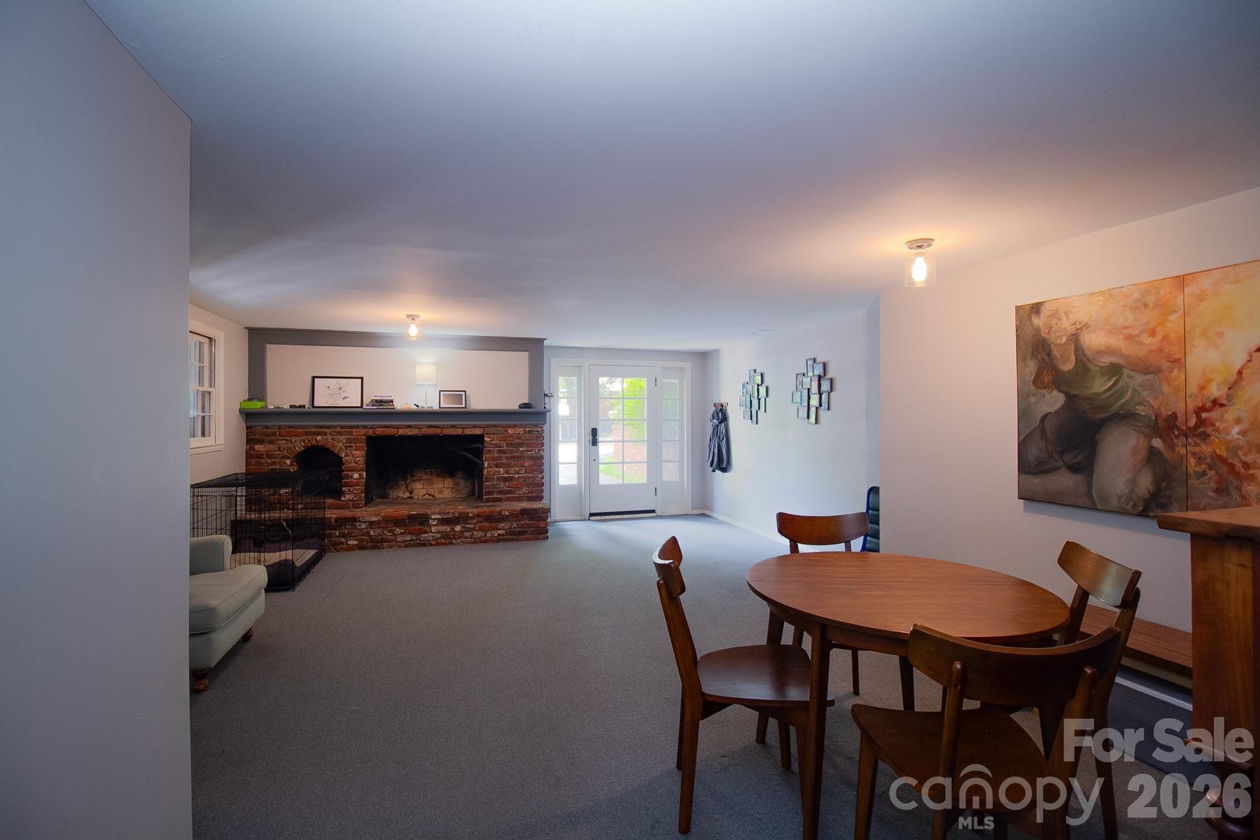 36 Clarendon Road — Asheville