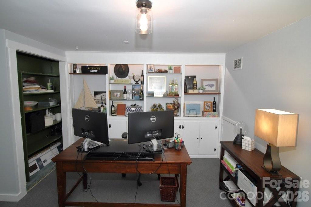 36 Clarendon Road — Asheville