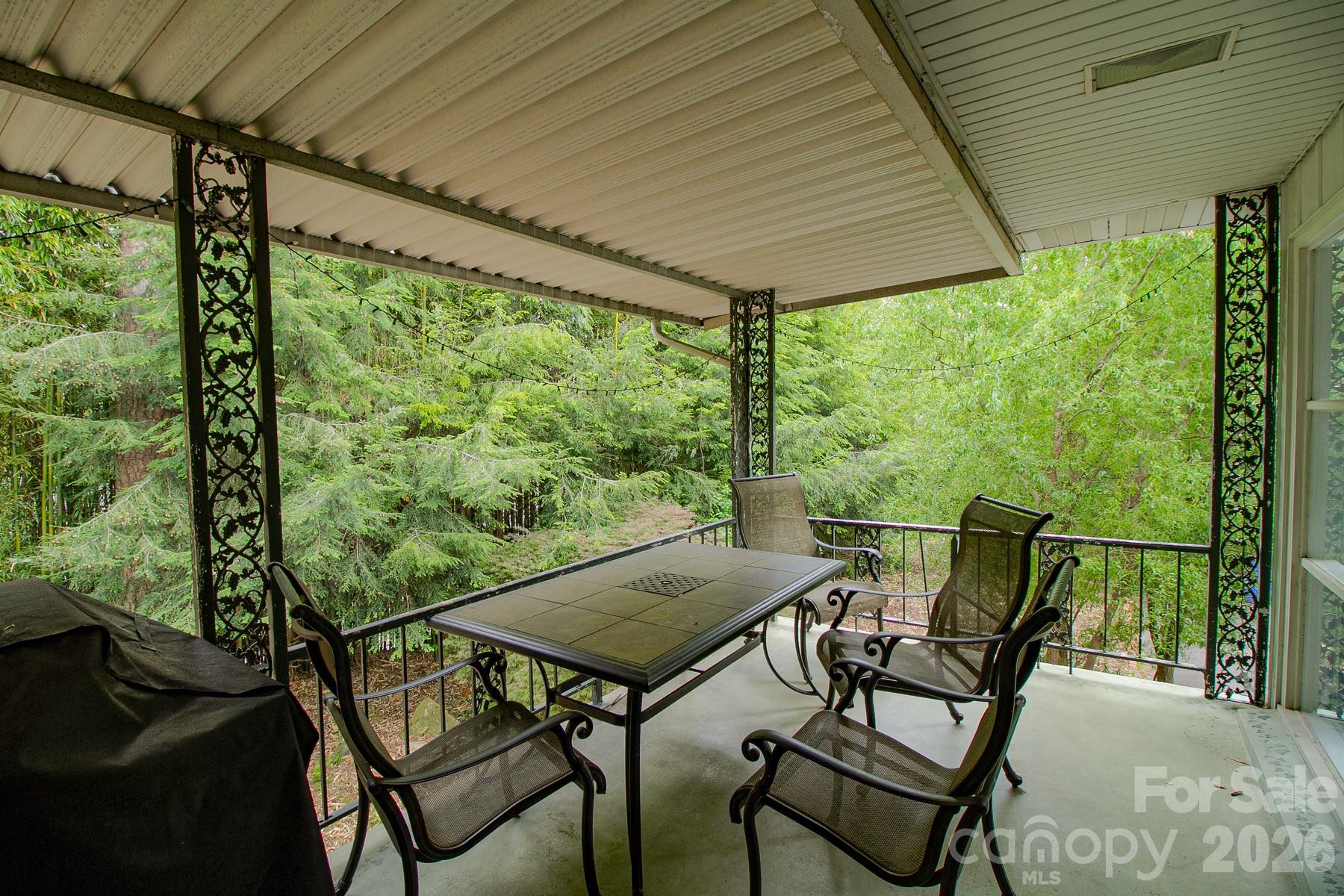 36 Clarendon Road — Asheville