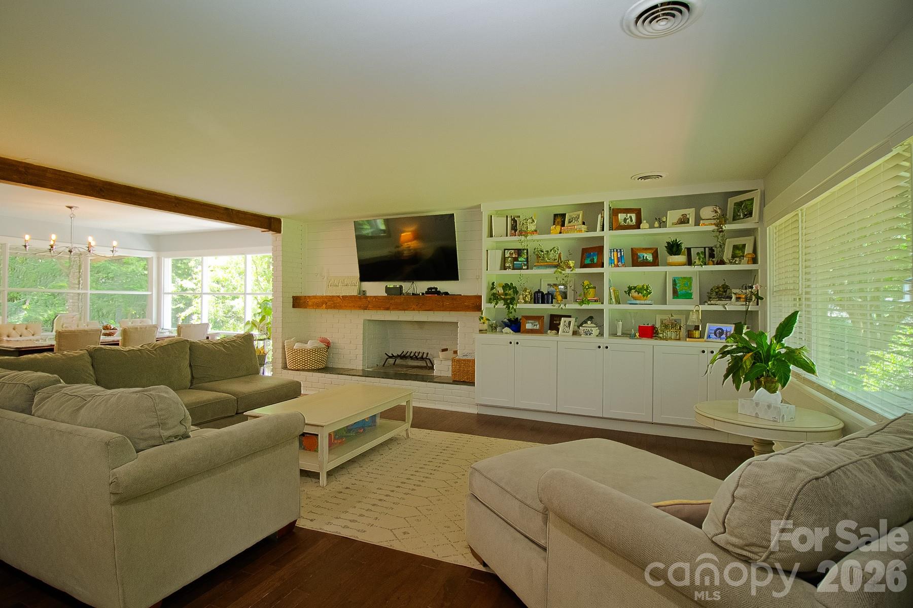 36 Clarendon Road — Asheville