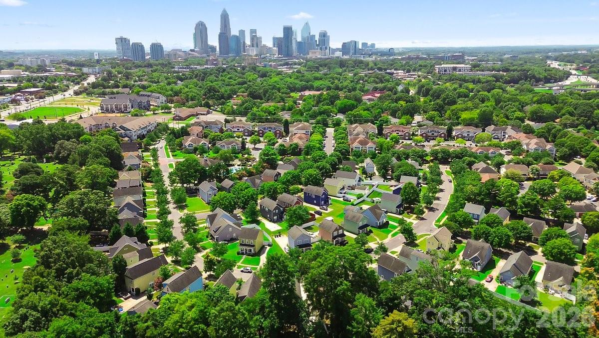 1308 Rising Oak Drive — Charlotte