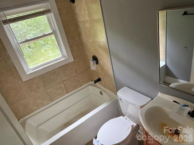 826 W Davidson Avenue — Gastonia