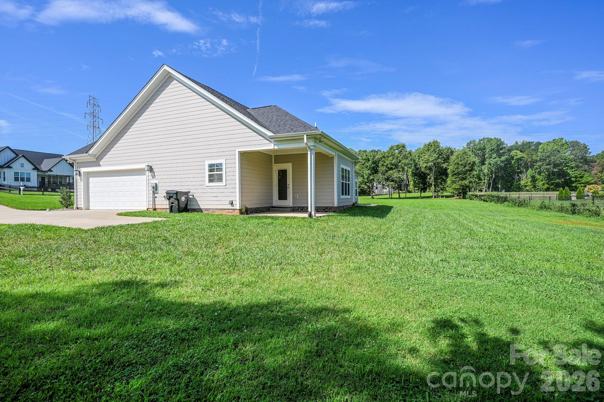 3013 Isle Lane — Monroe