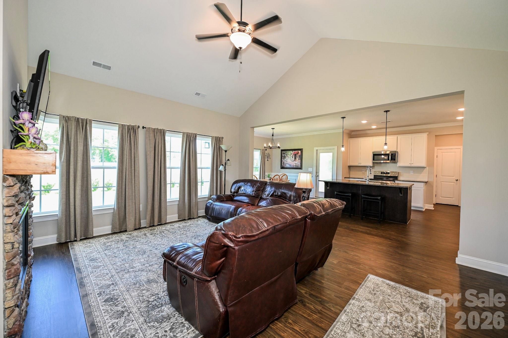 3013 Isle Lane — Monroe