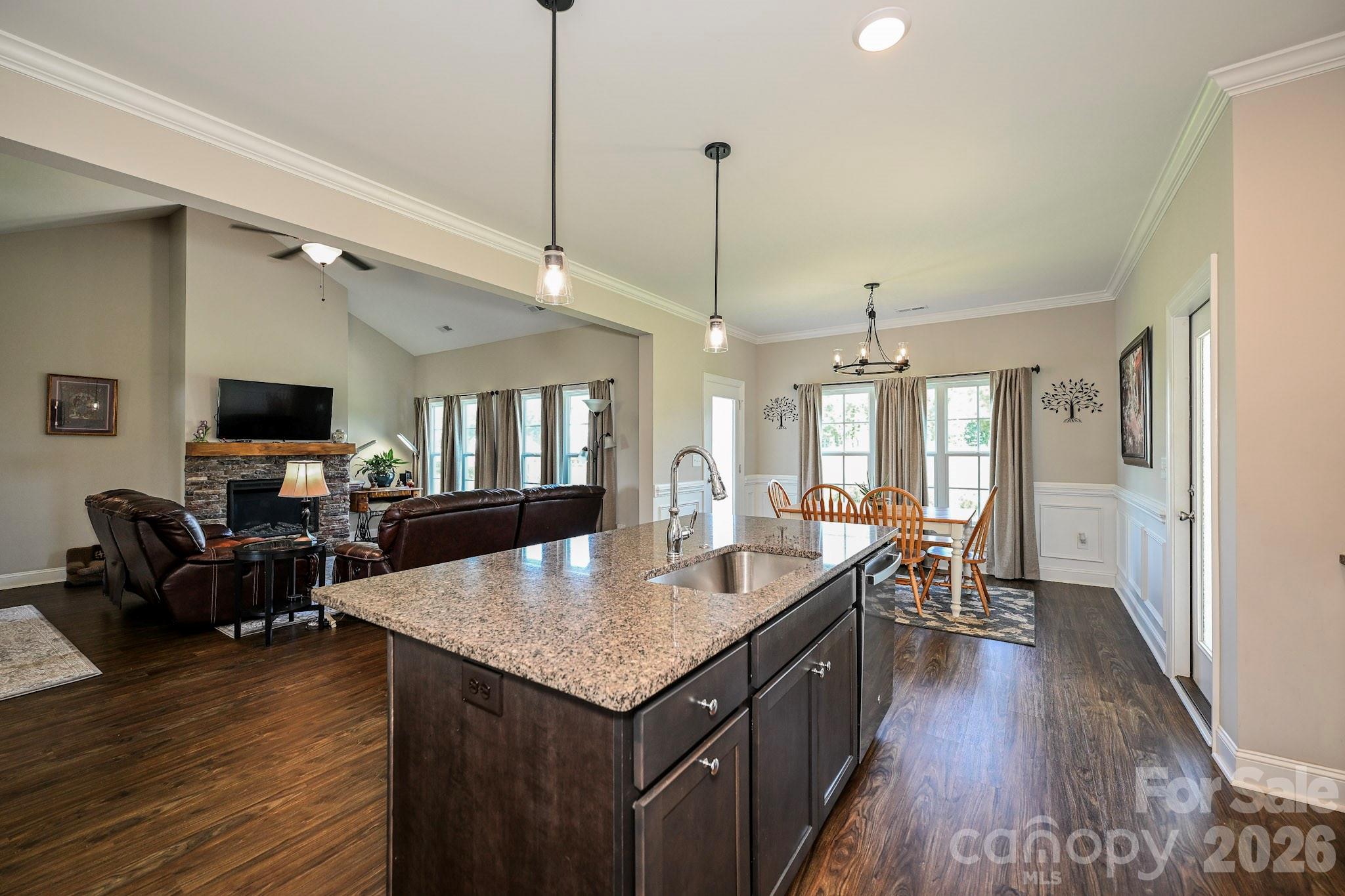 3013 Isle Lane — Monroe