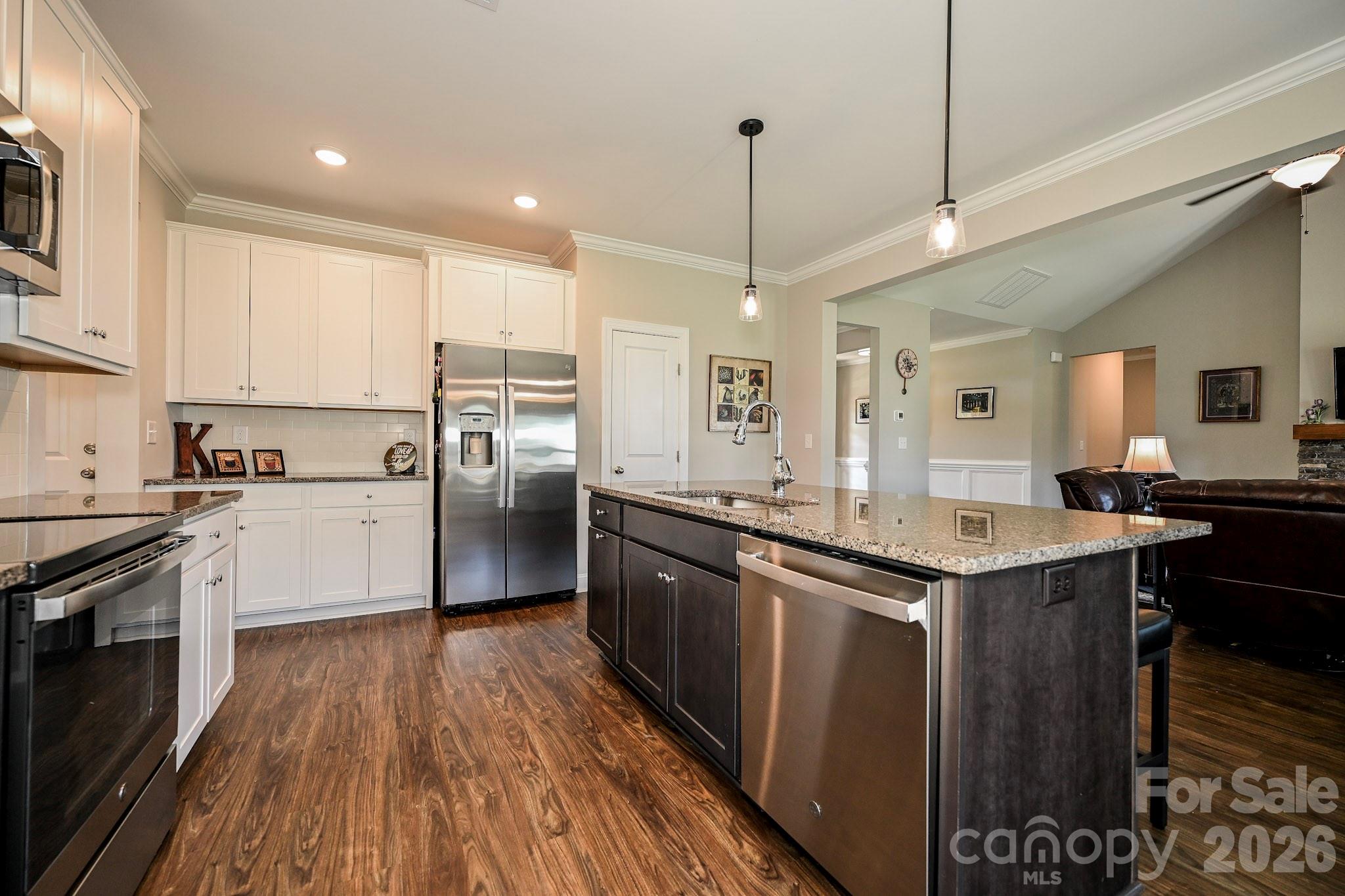 3013 Isle Lane — Monroe