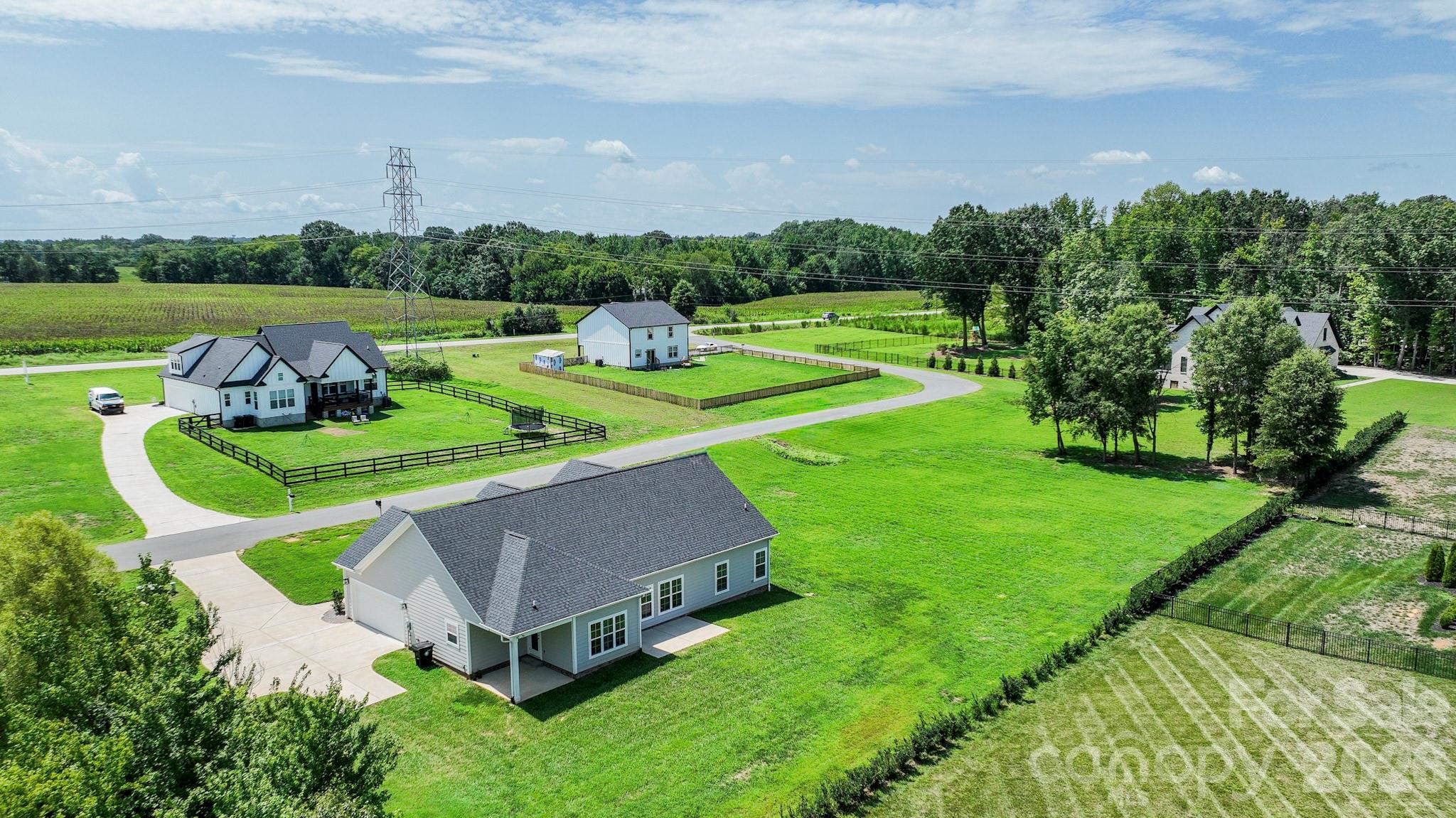3013 Isle Lane — Monroe