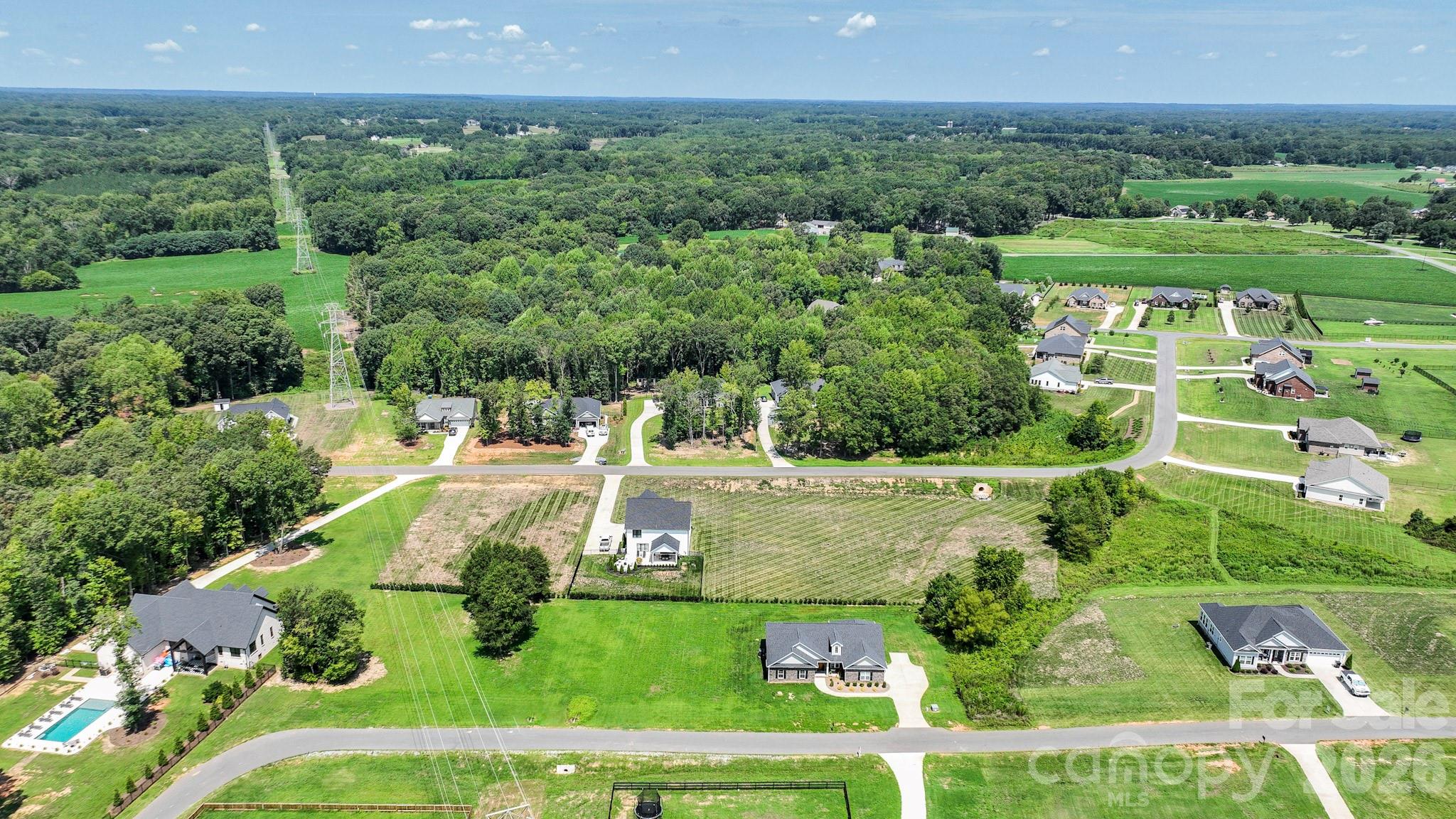 3013 Isle Lane — Monroe