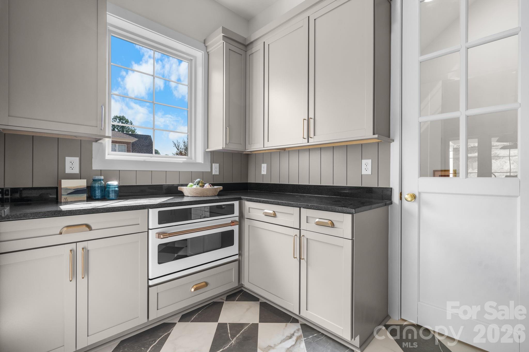 2670 Charleston Court — Claremont