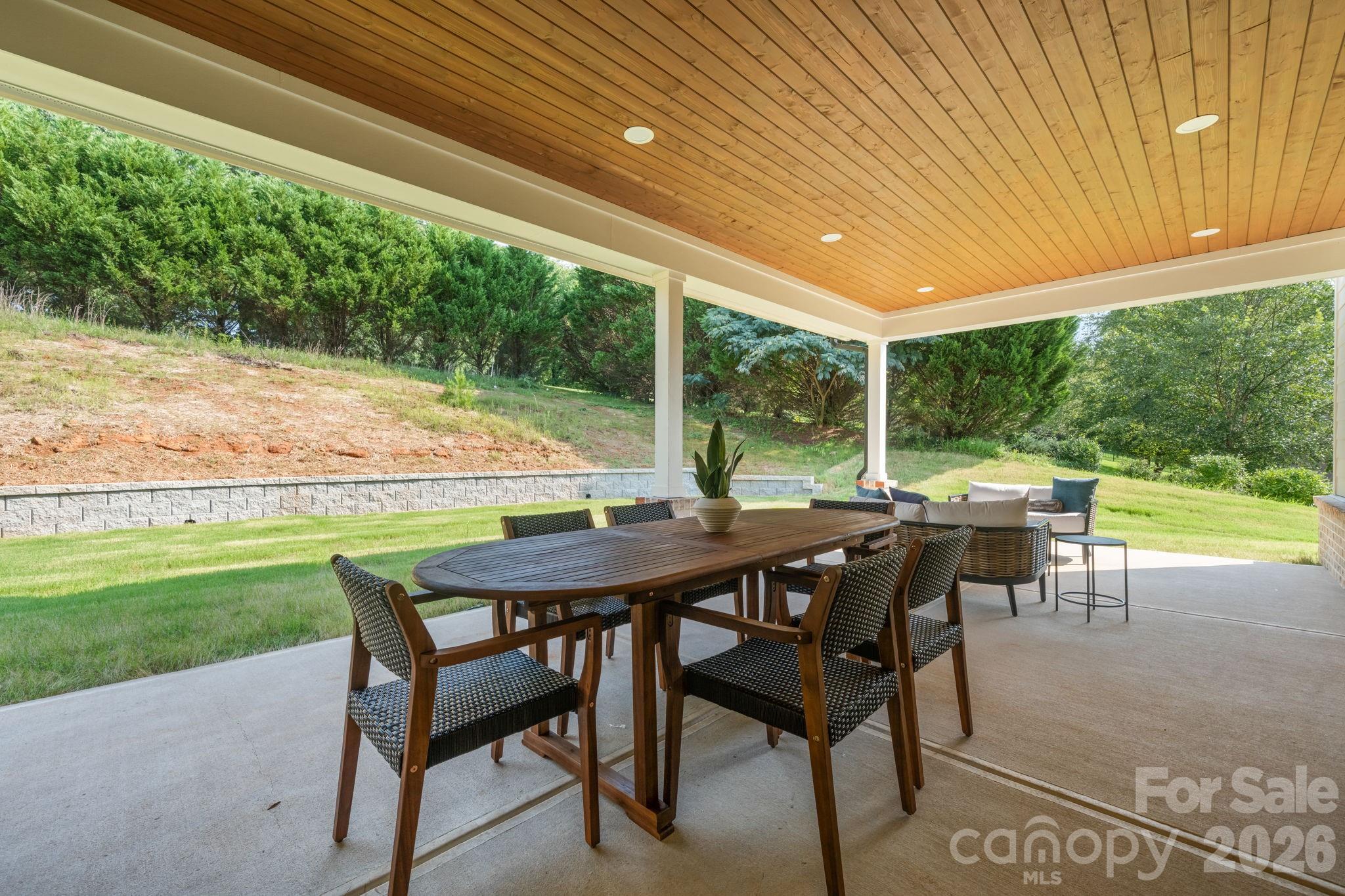 2670 Charleston Court — Claremont