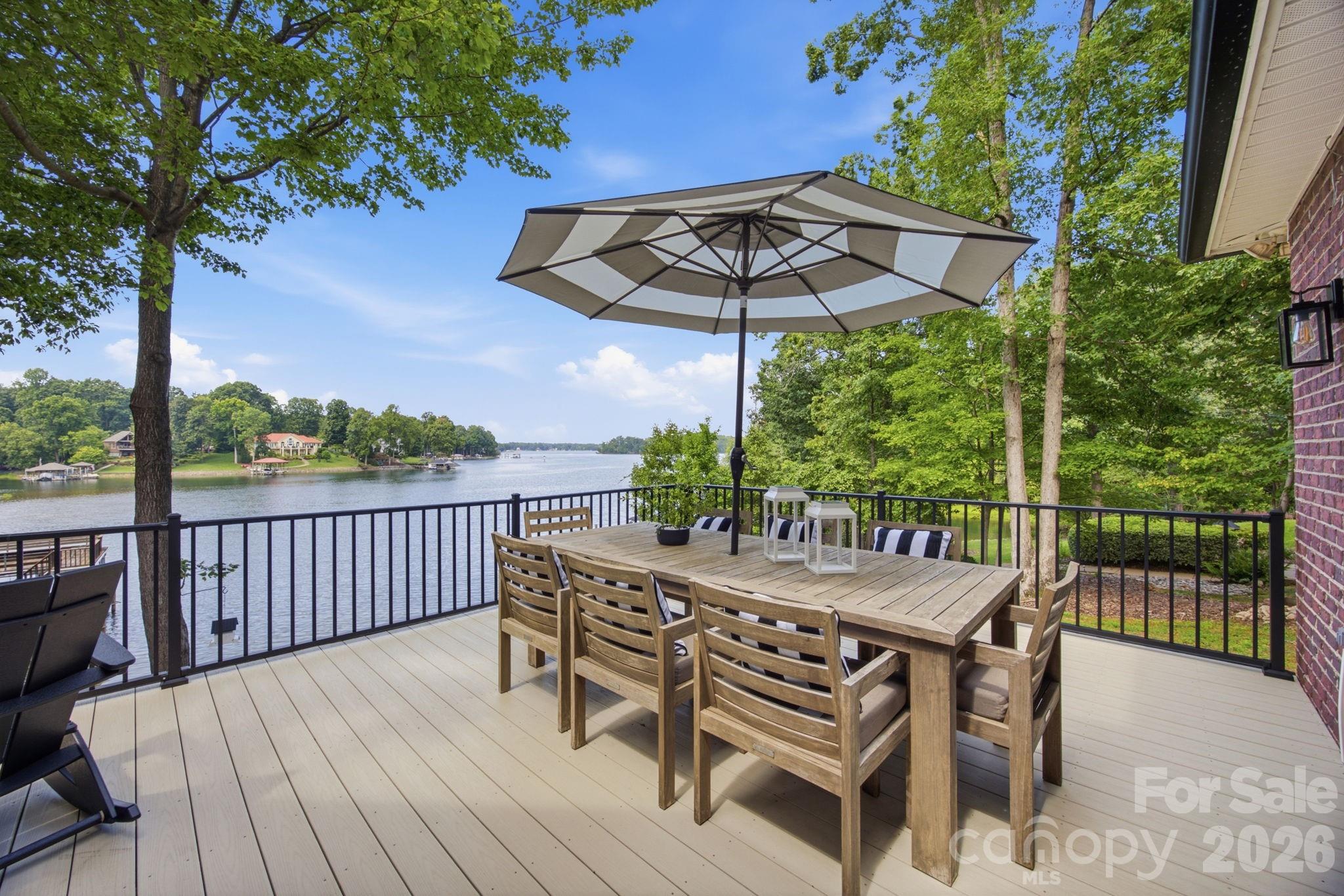 131 Long Cove Lane — Mooresville