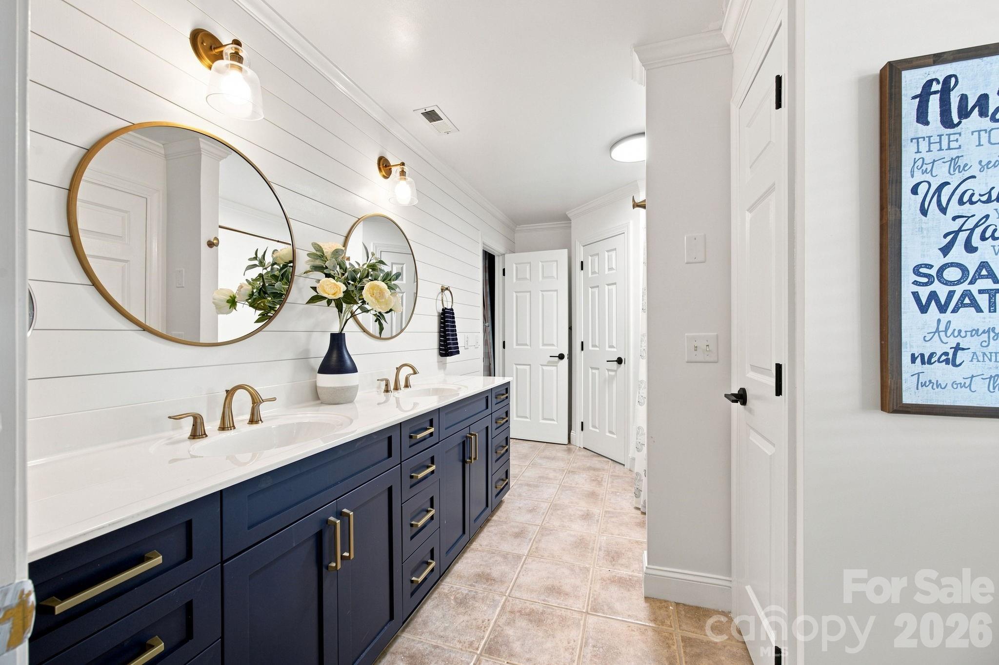 131 Long Cove Lane — Mooresville