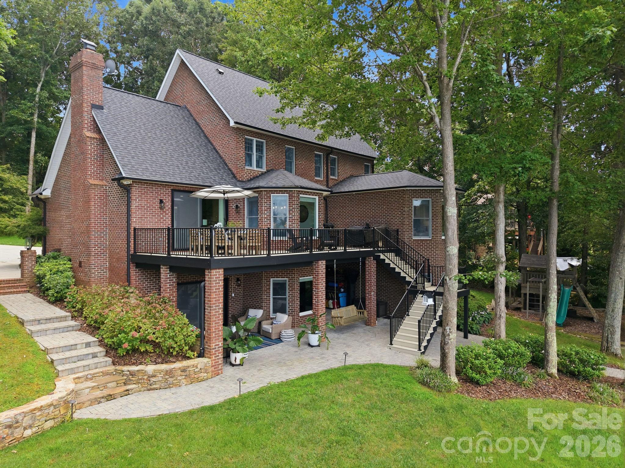 131 Long Cove Lane — Mooresville