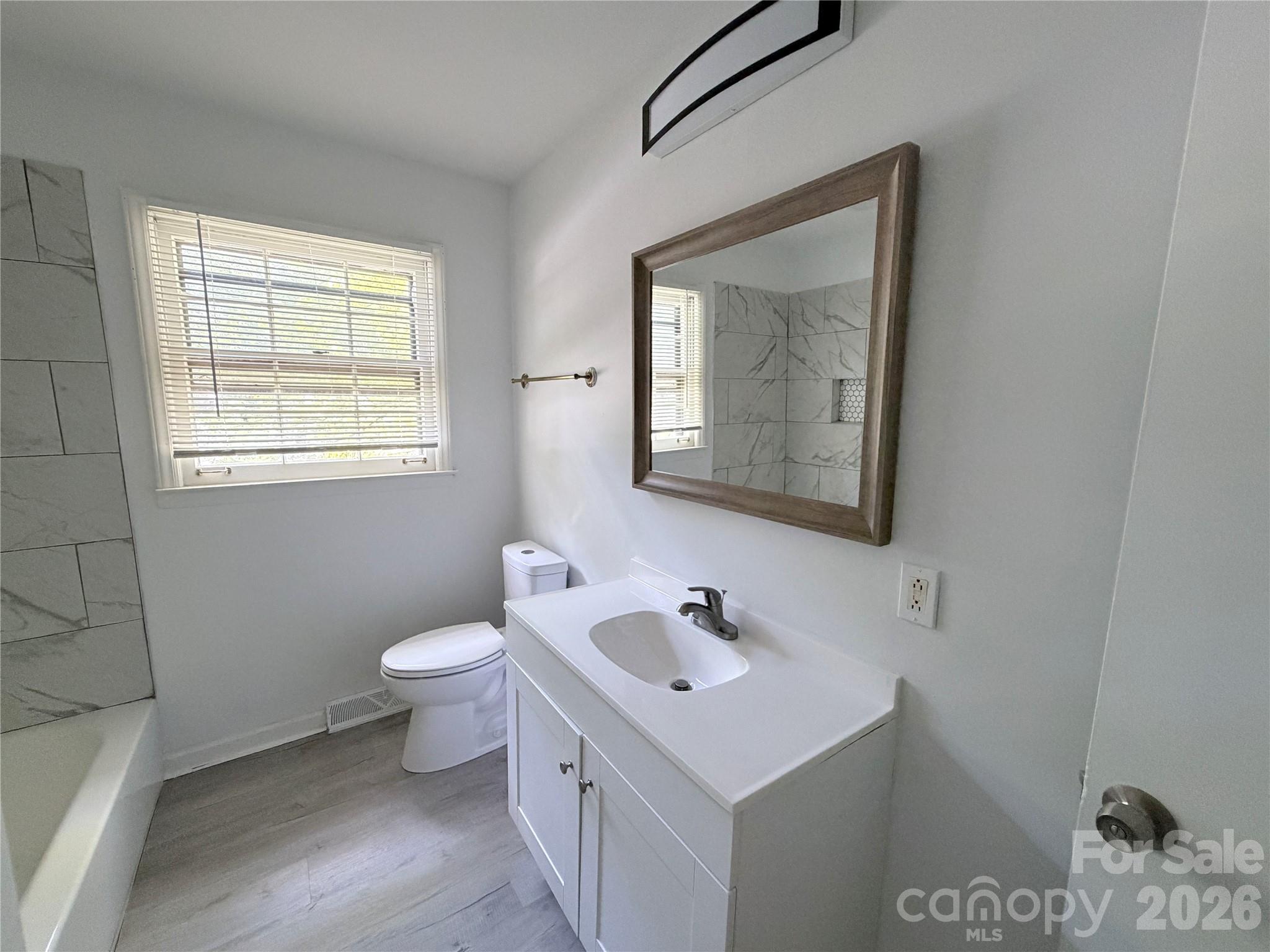 931 Pineborough Road — Charlotte