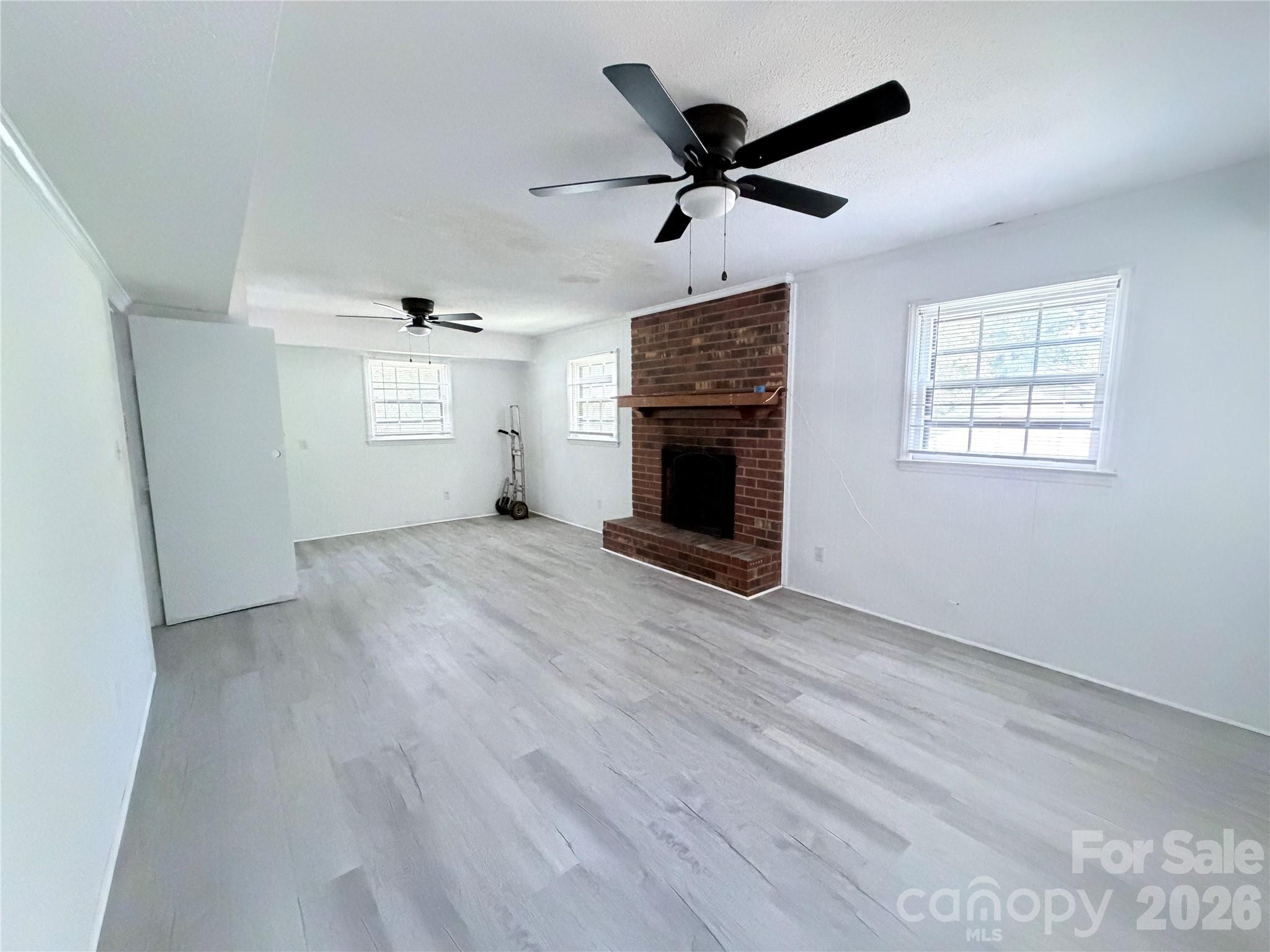 931 Pineborough Road — Charlotte
