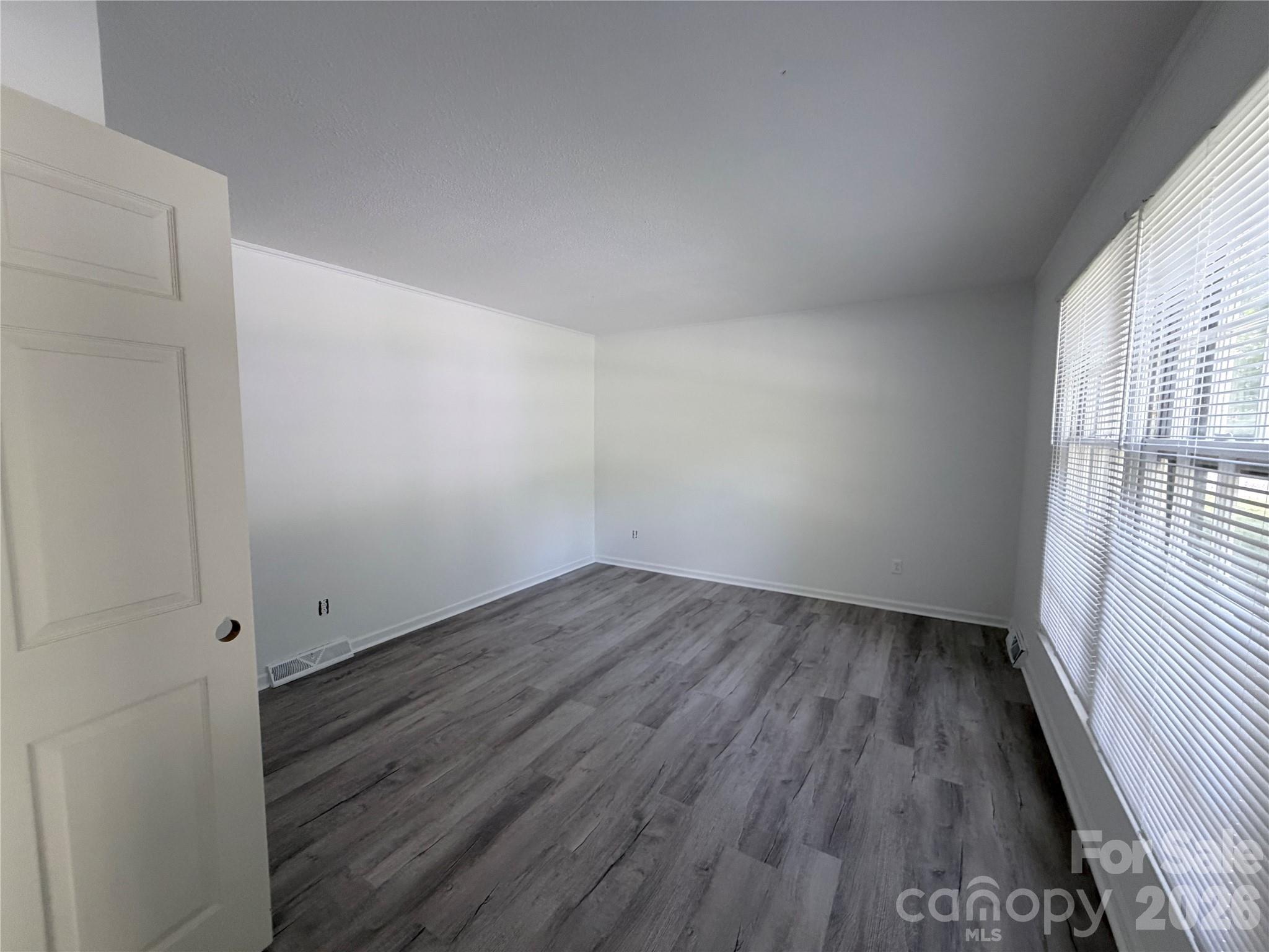 931 Pineborough Road — Charlotte