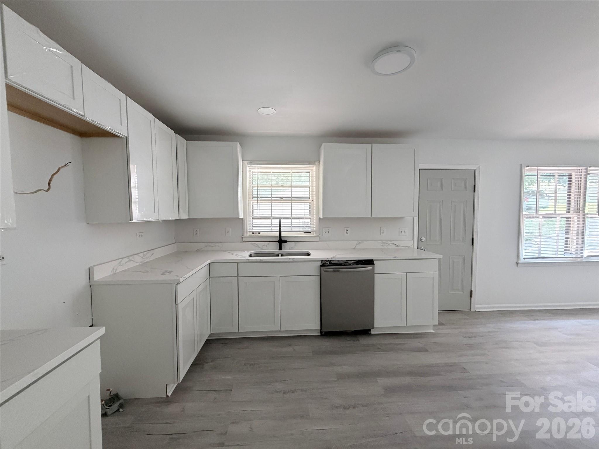 931 Pineborough Road — Charlotte