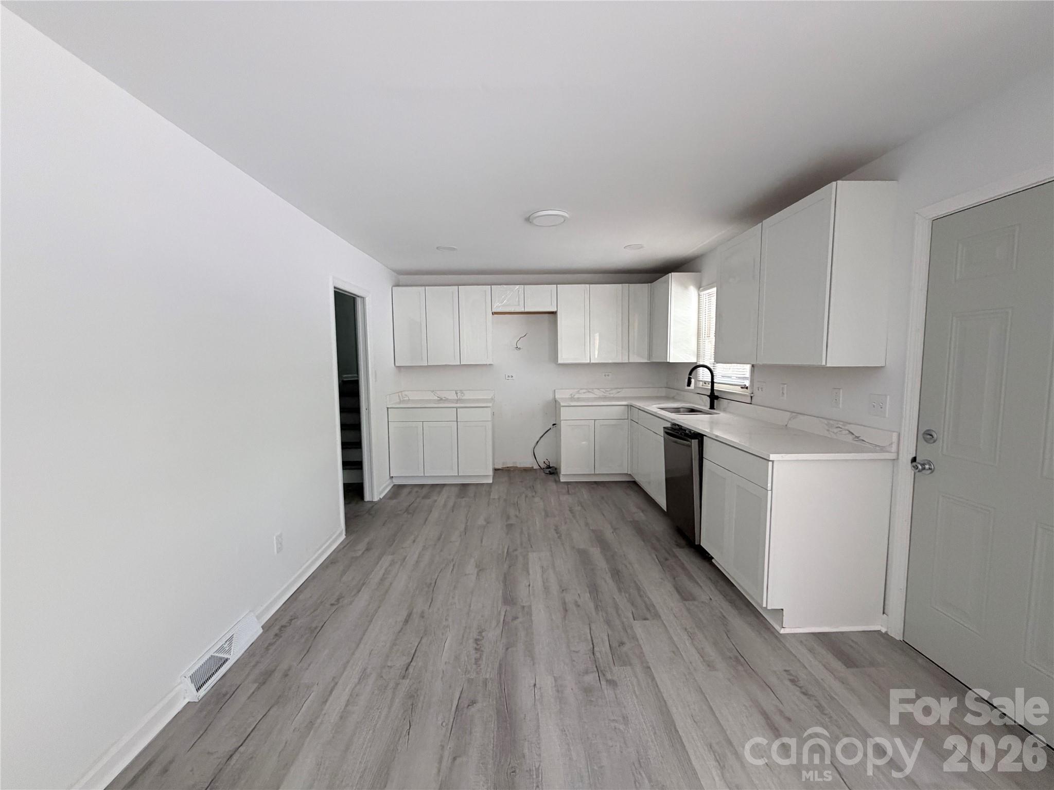 931 Pineborough Road — Charlotte