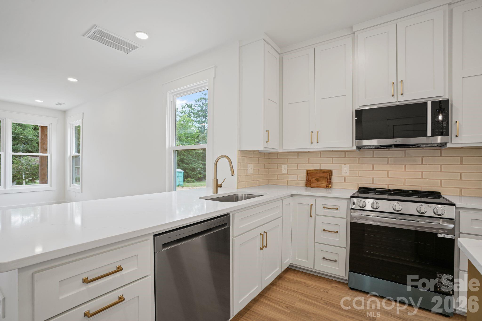 708 Meadowood Street — Hudson