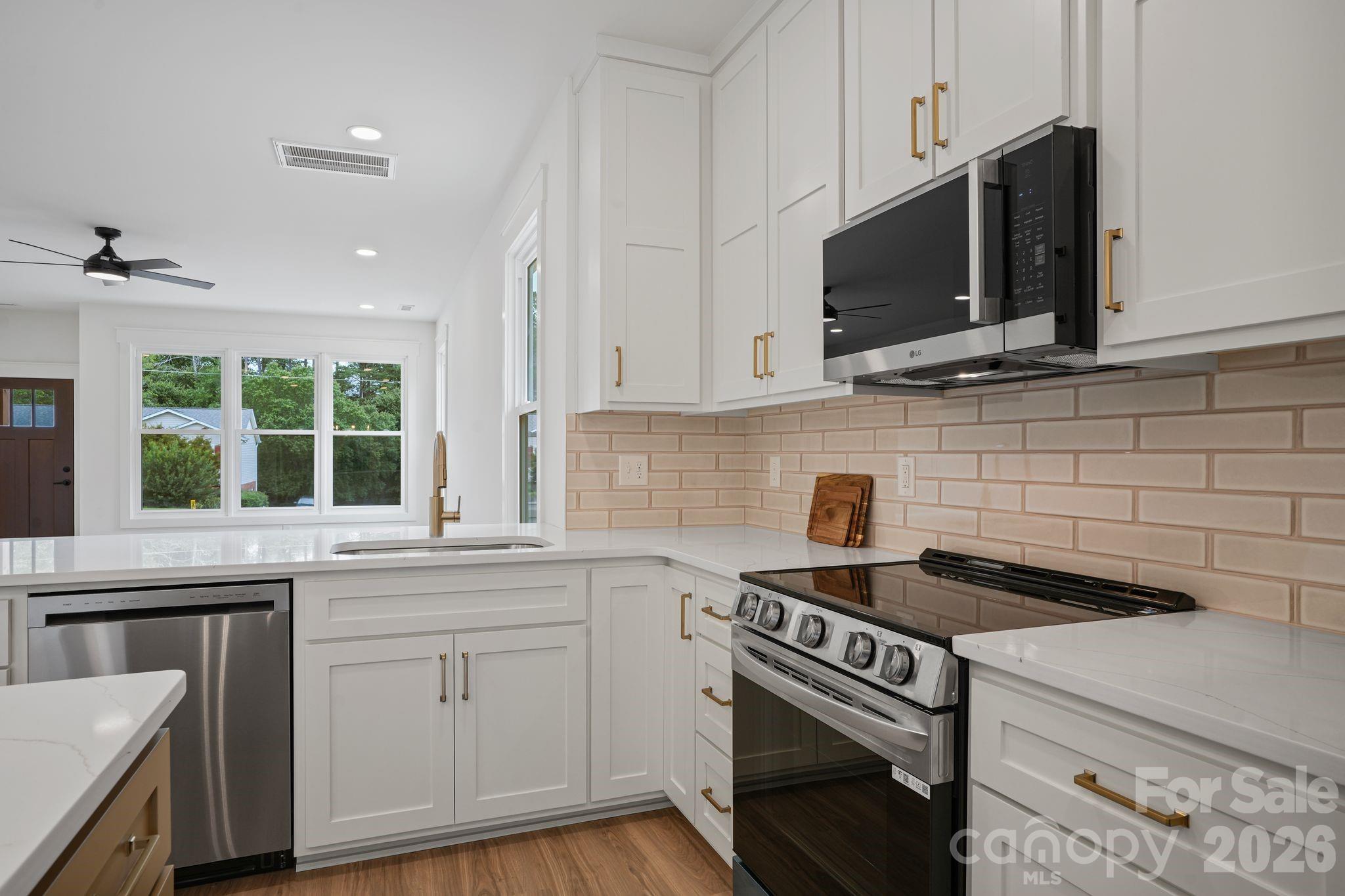 708 Meadowood Street — Hudson