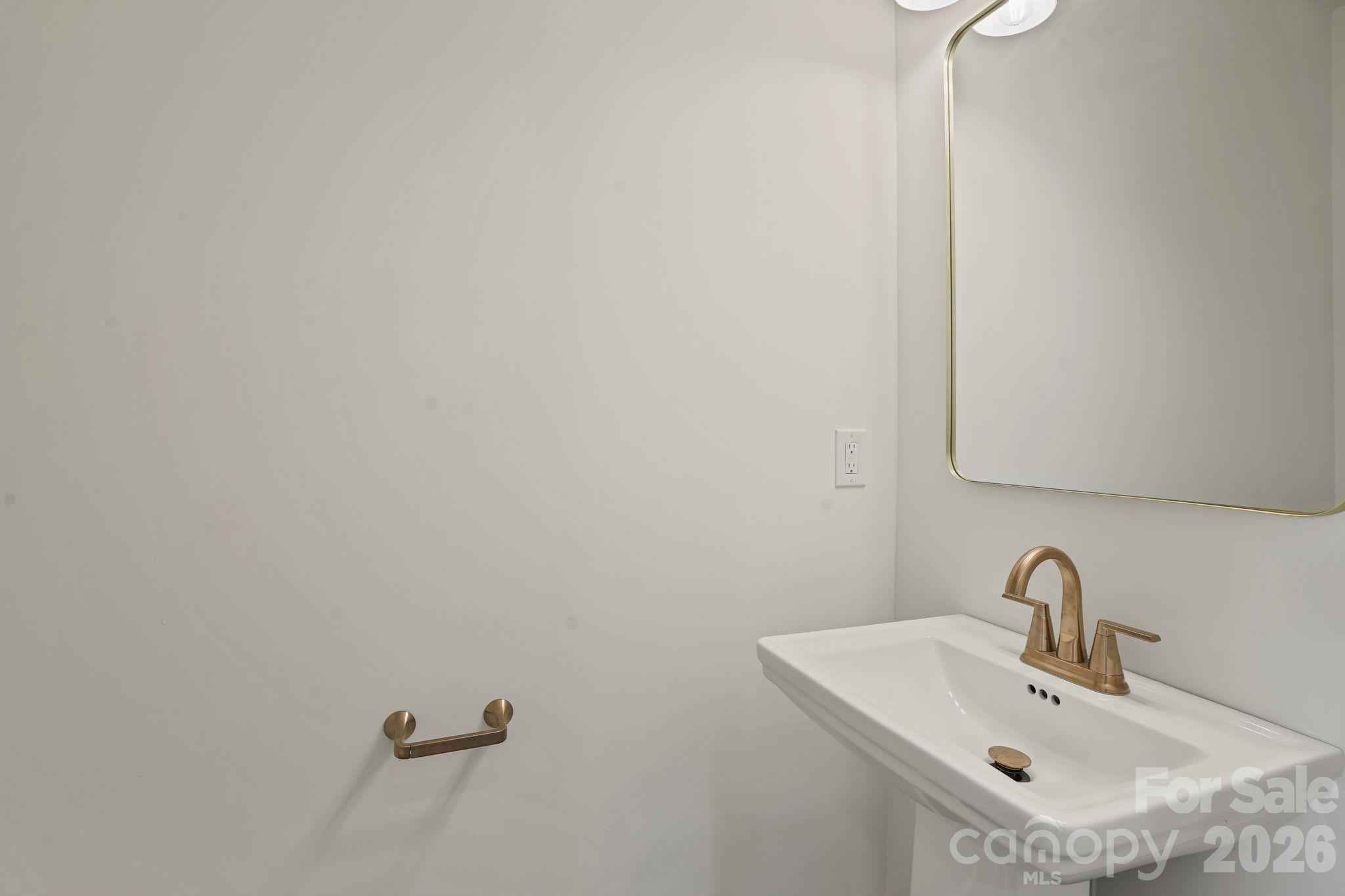 708 Meadowood Street — Hudson