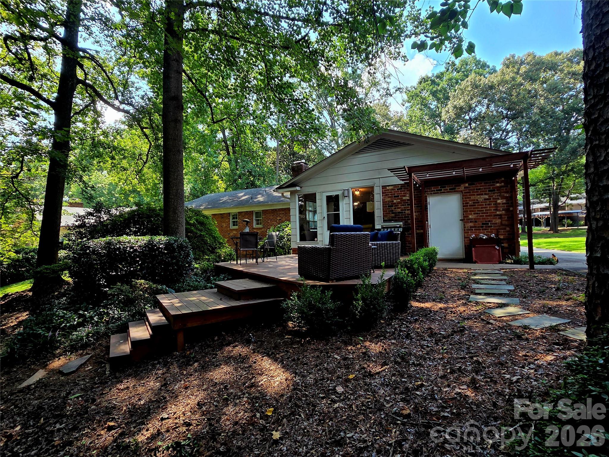 6123 Page Court — Charlotte