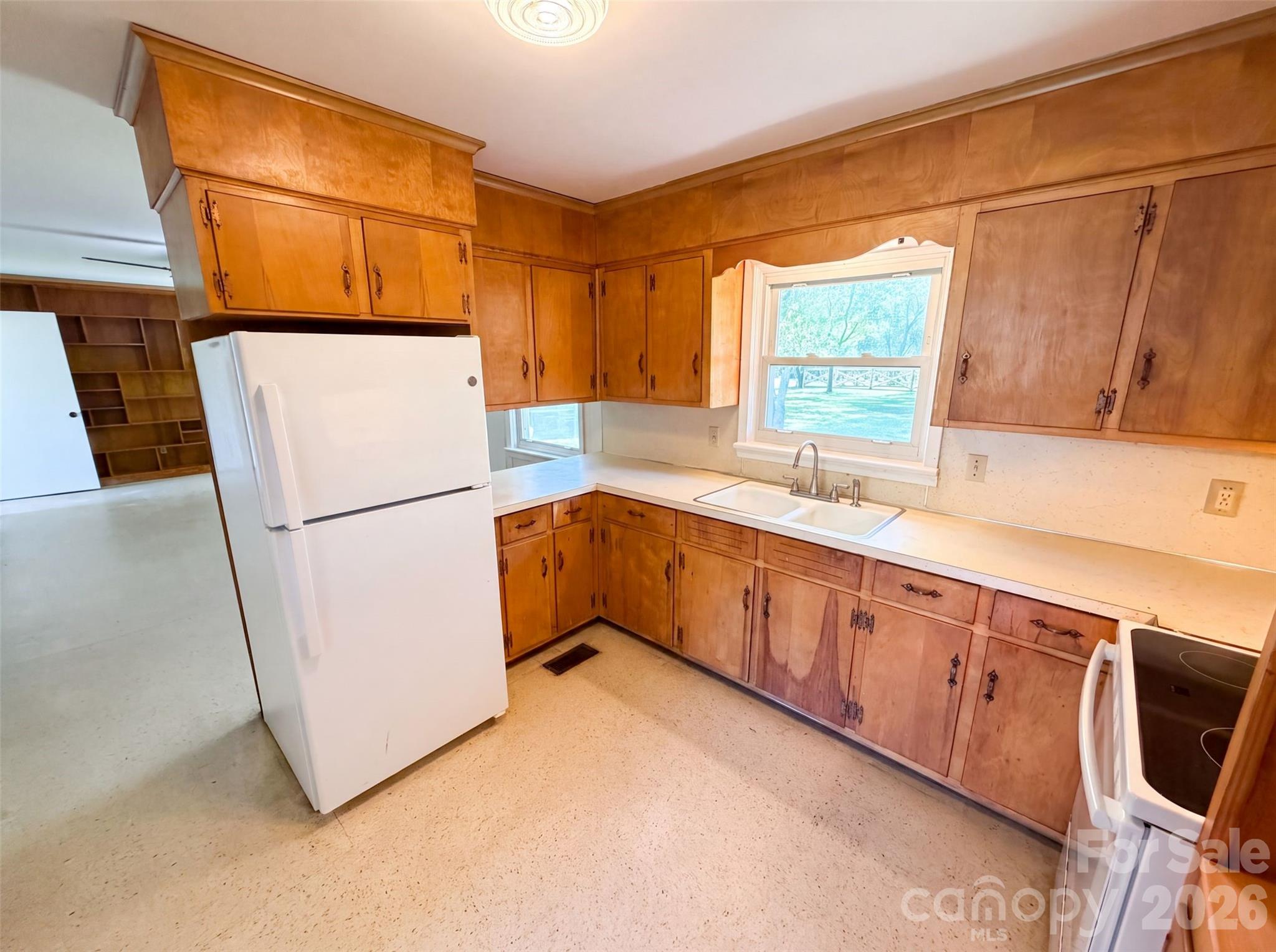 8901 Hood Road — Charlotte