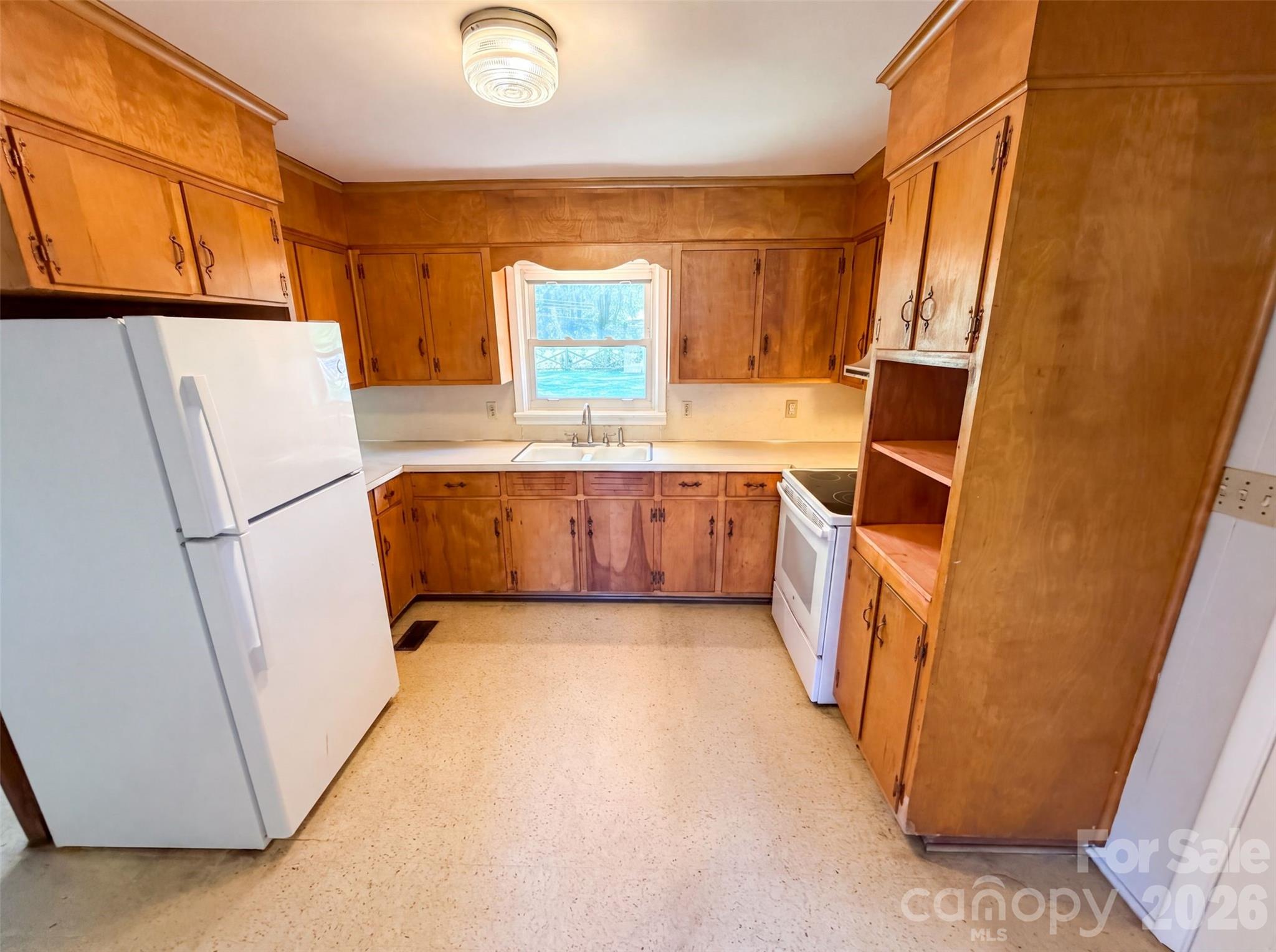 8901 Hood Road — Charlotte