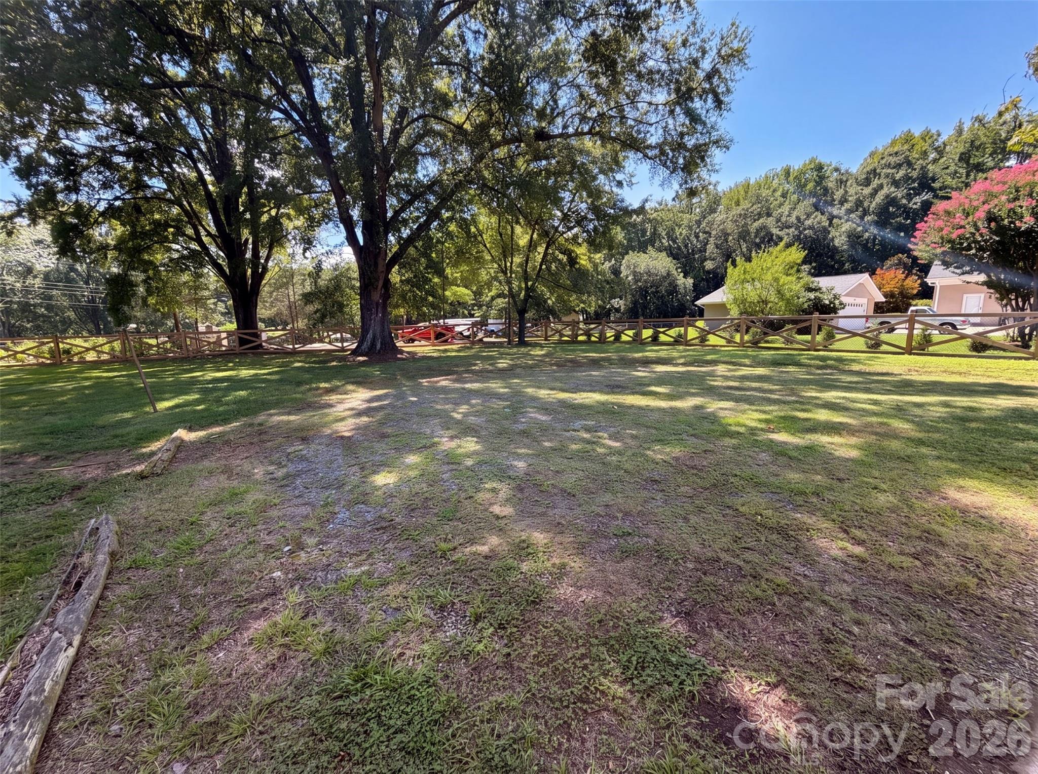8901 Hood Road — Charlotte