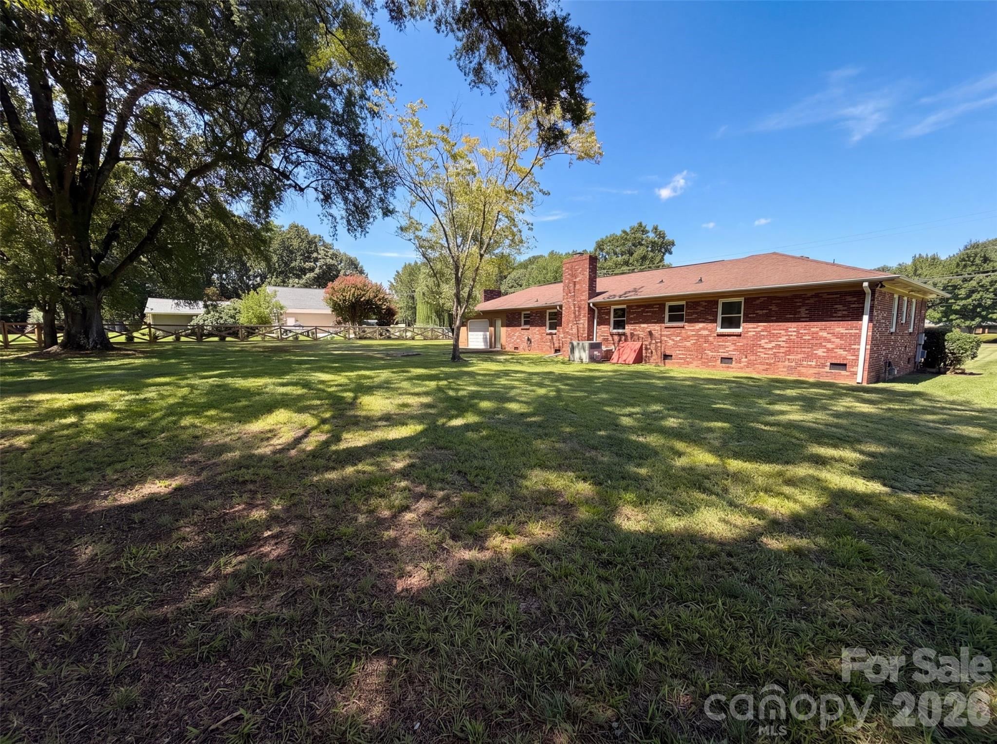 8901 Hood Road — Charlotte