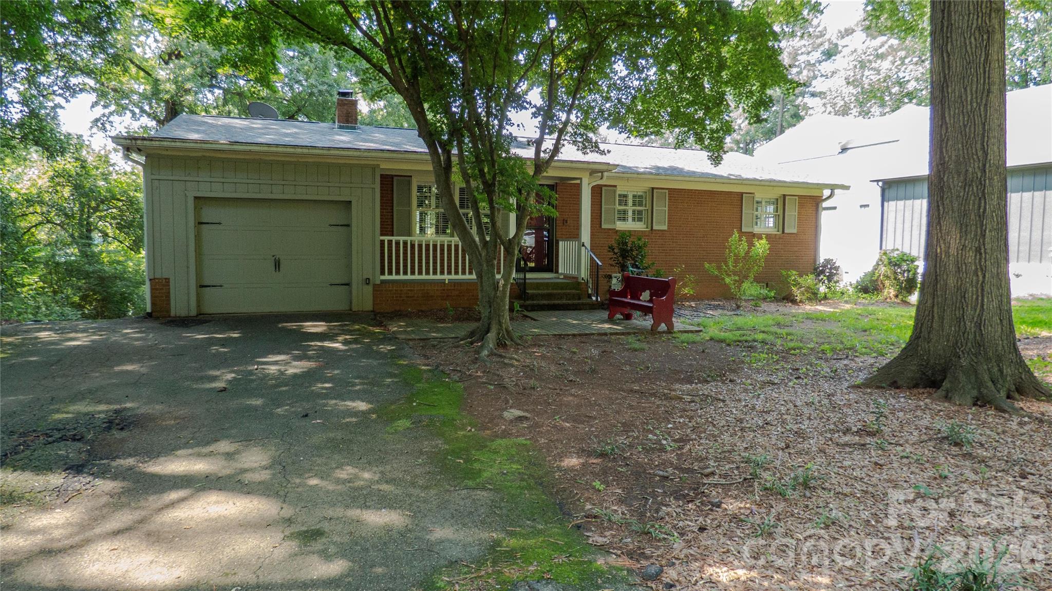 115 Rainbow Lane — Mooresville
