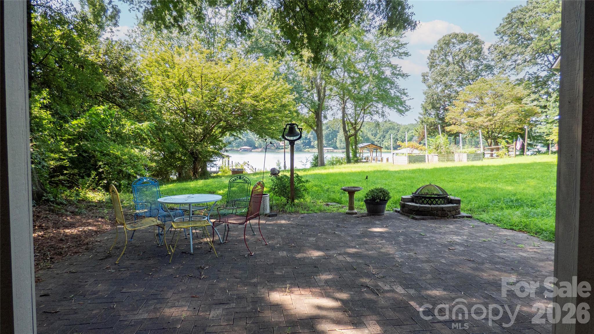 115 Rainbow Lane — Mooresville