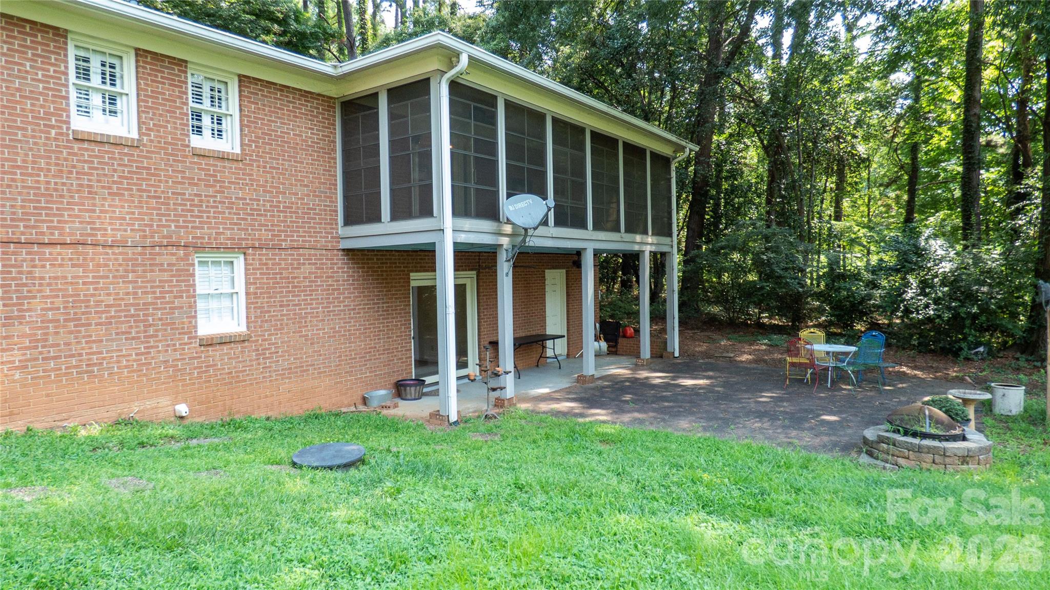 115 Rainbow Lane — Mooresville