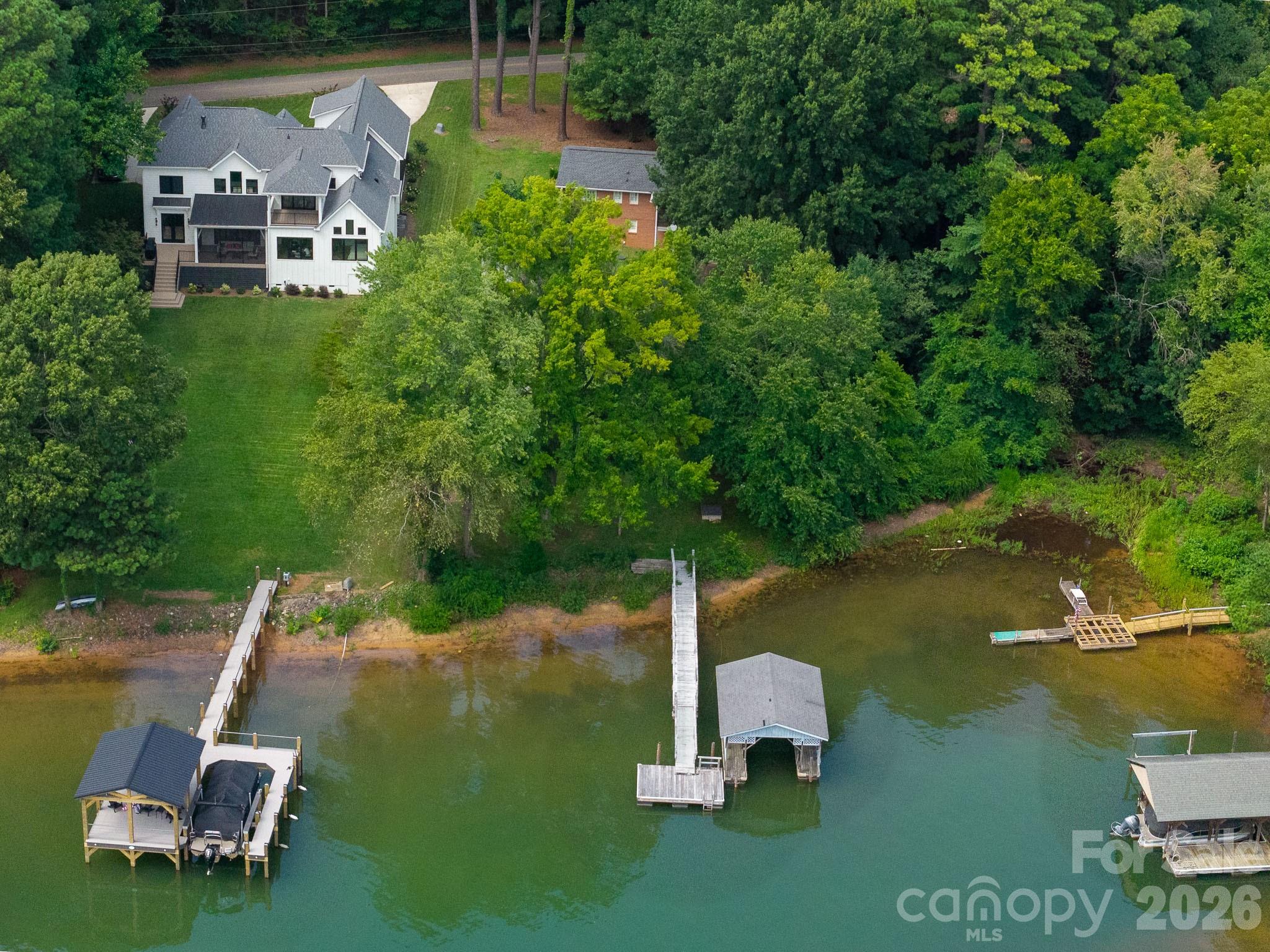 115 Rainbow Lane — Mooresville