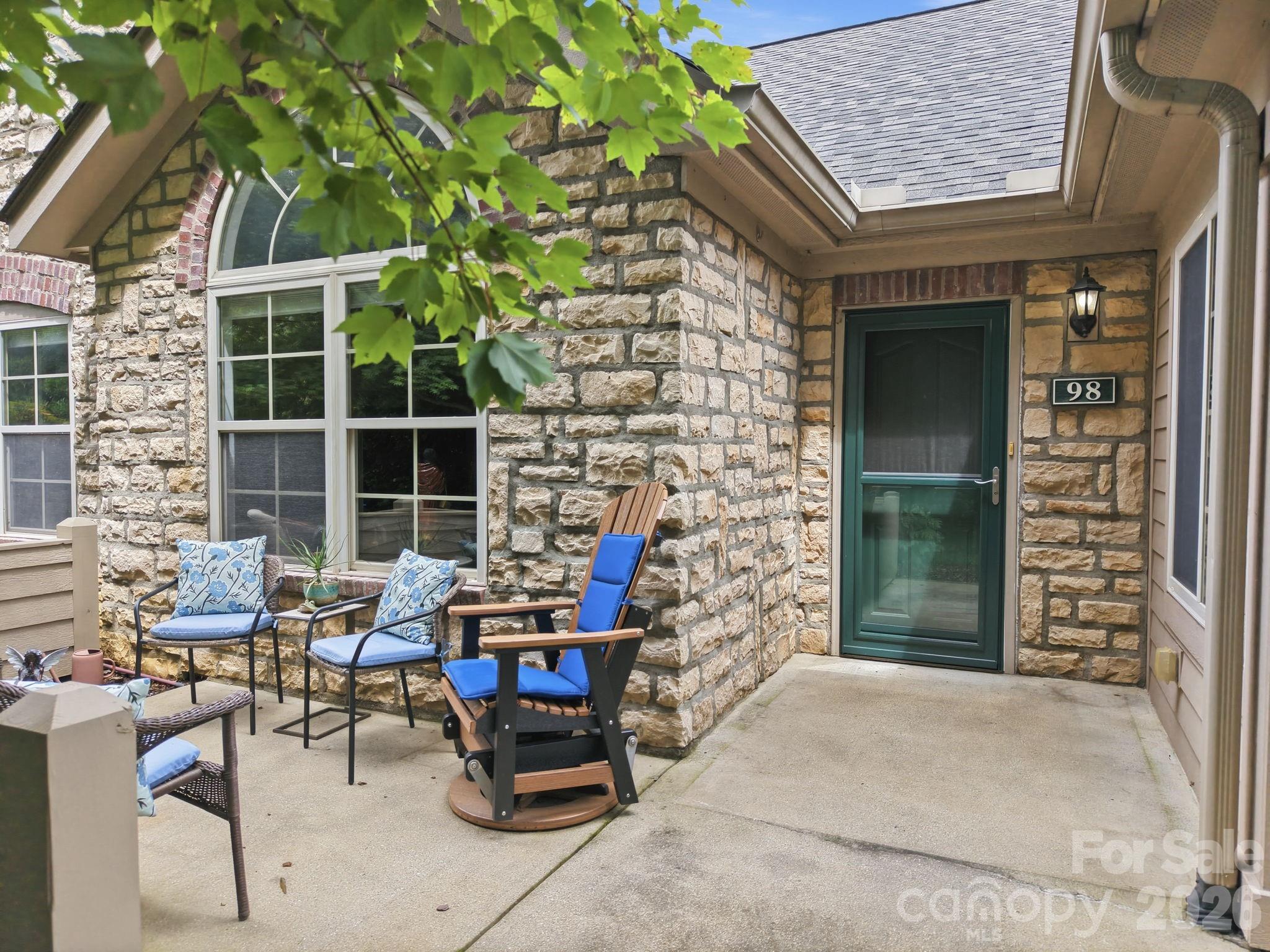 98 Mountain Meadow Circle — Weaverville