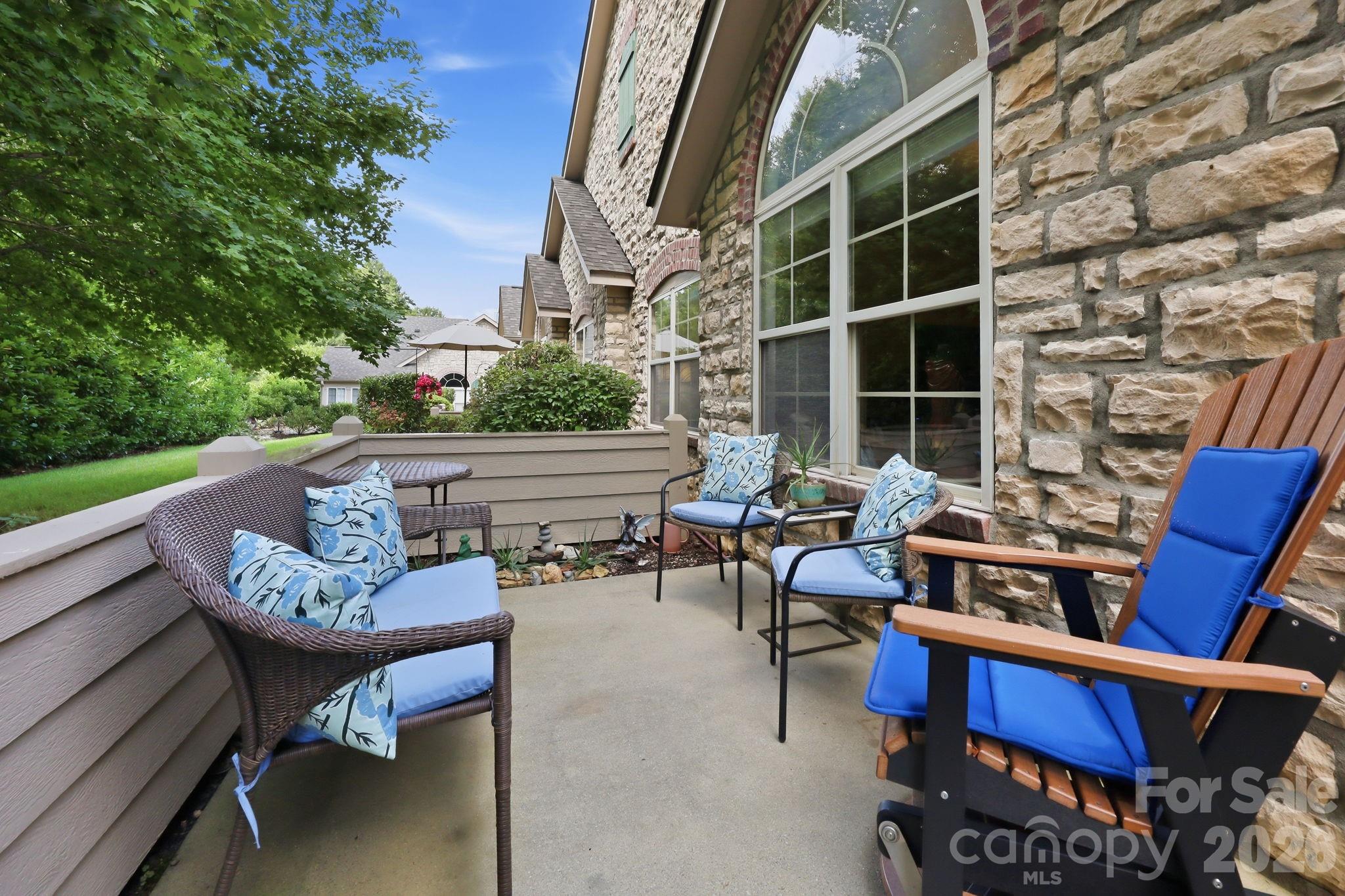 98 Mountain Meadow Circle — Weaverville